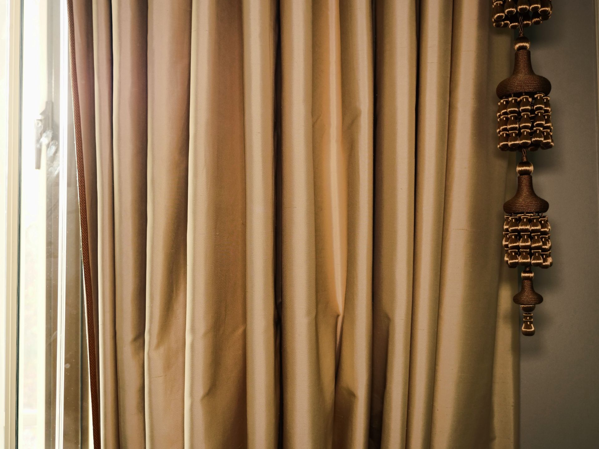 2 x pairs Silk Custom Hand Woven Silk Drapery fully lined gold Champagne Buckram curtain headings - Bild 3 aus 3