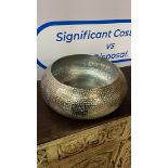 Large hammered aluminum bowl 420 (D) (SR523)