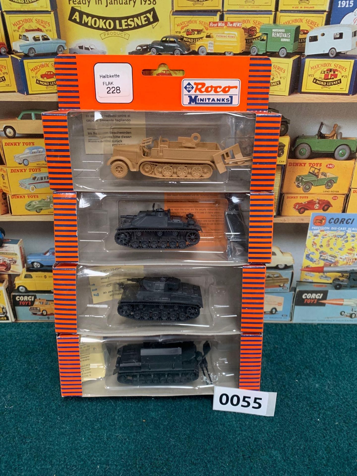 4 x Roco Miniatures boxed tanks