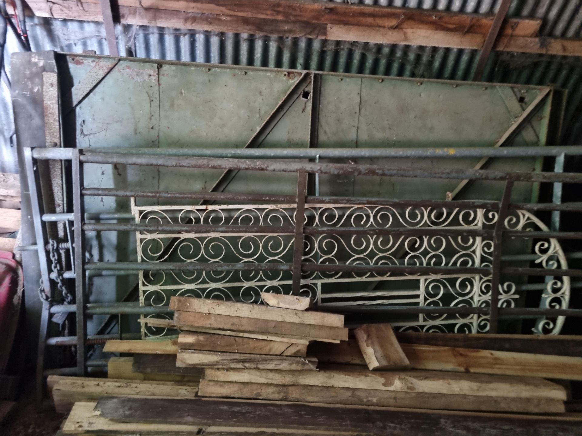 2 x farm rail gates 1 x 4.6m wide and 1 x 2.7m wide complete with a set of metal solid gates as
