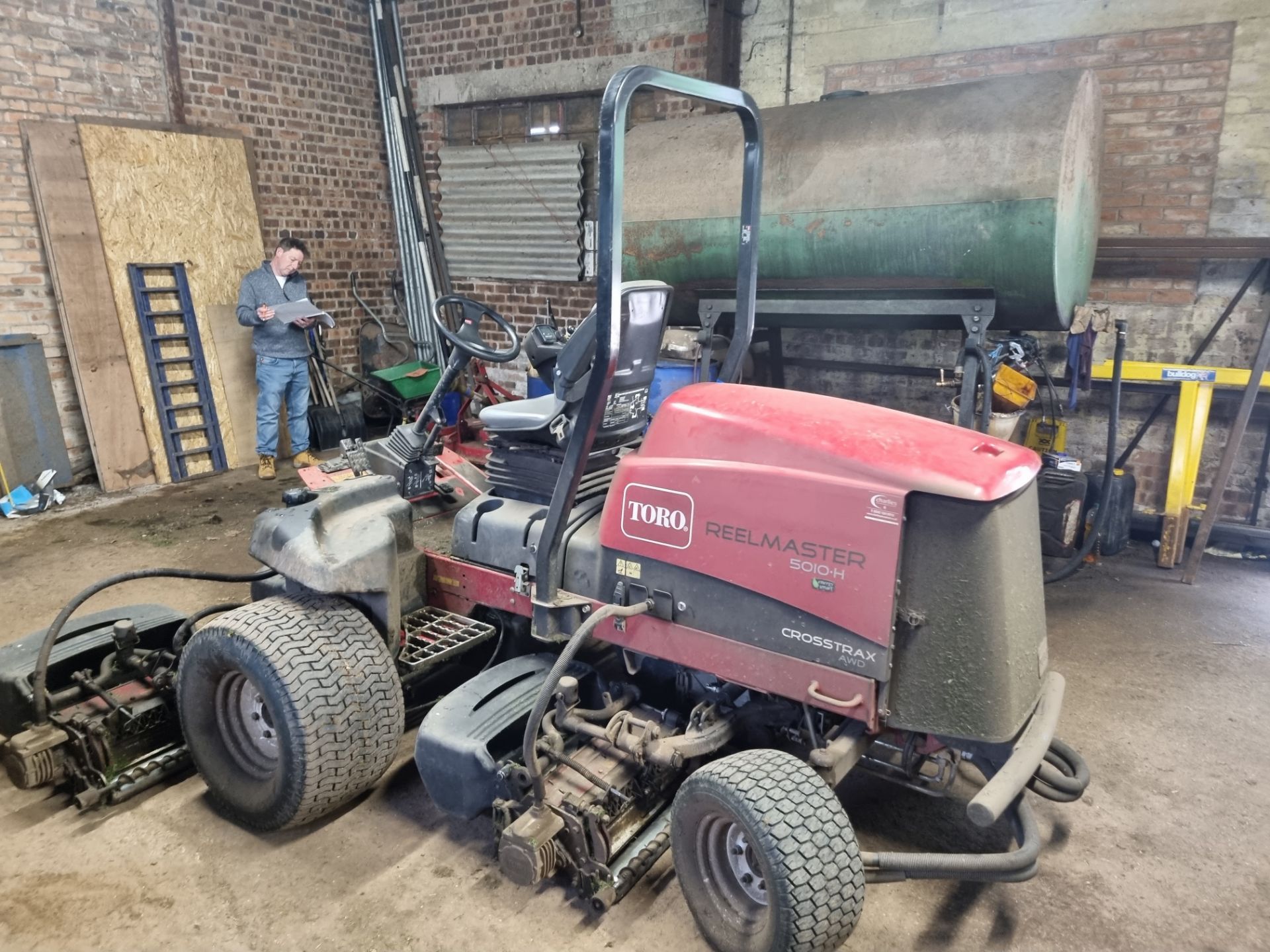 Toro Reelmaster 5010H Crosstrax AWD fairway mower YOM 2015 1854.0 hours (s/n 03674316000129) - Image 7 of 16