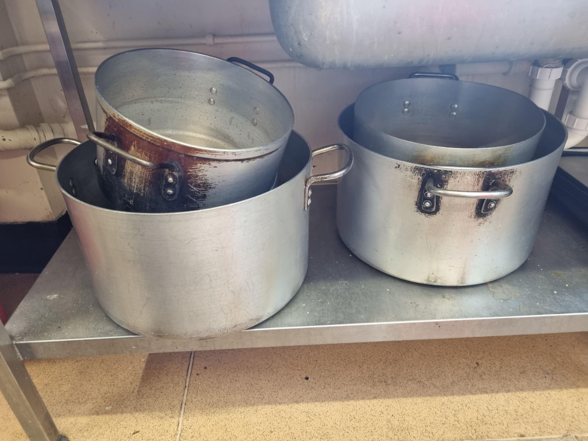 5 x various stock pots