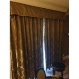 A Pair Of Silk Drapes And Pelmet Alternating Metallic Gold Pattern With Piping And Trim 230 x