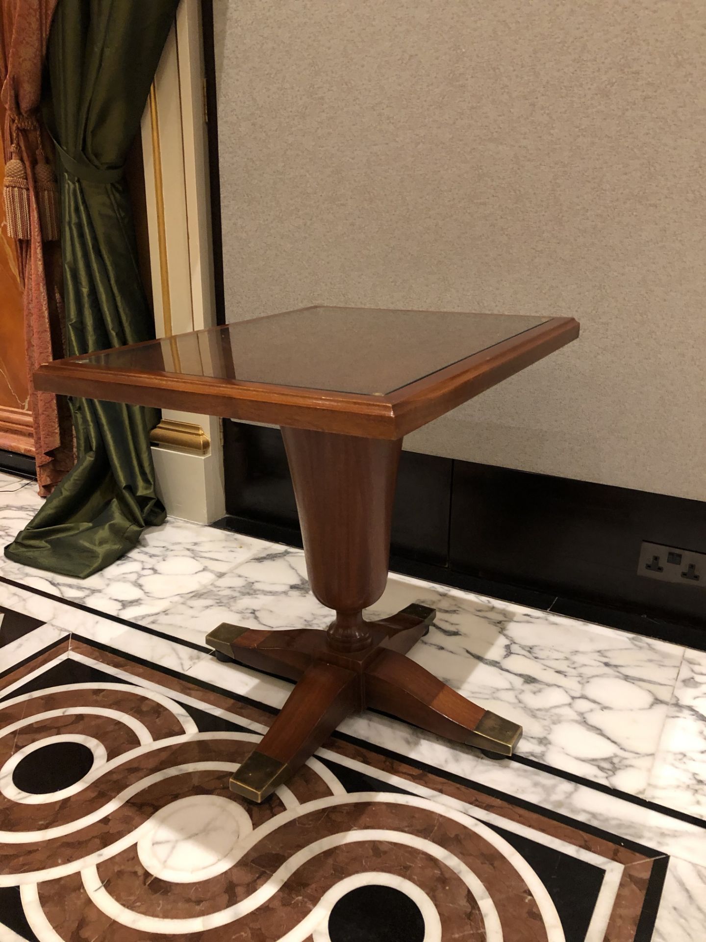 A mahogany pedestal dining table square top mounted on a heavy large turned baluster stem - Image 4 of 5