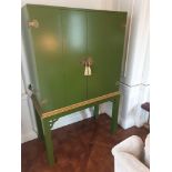 English Georgian Style Green Lacquered Chinoiserie Gilded Cocktail Cabinet Martini Bar Bifold Two