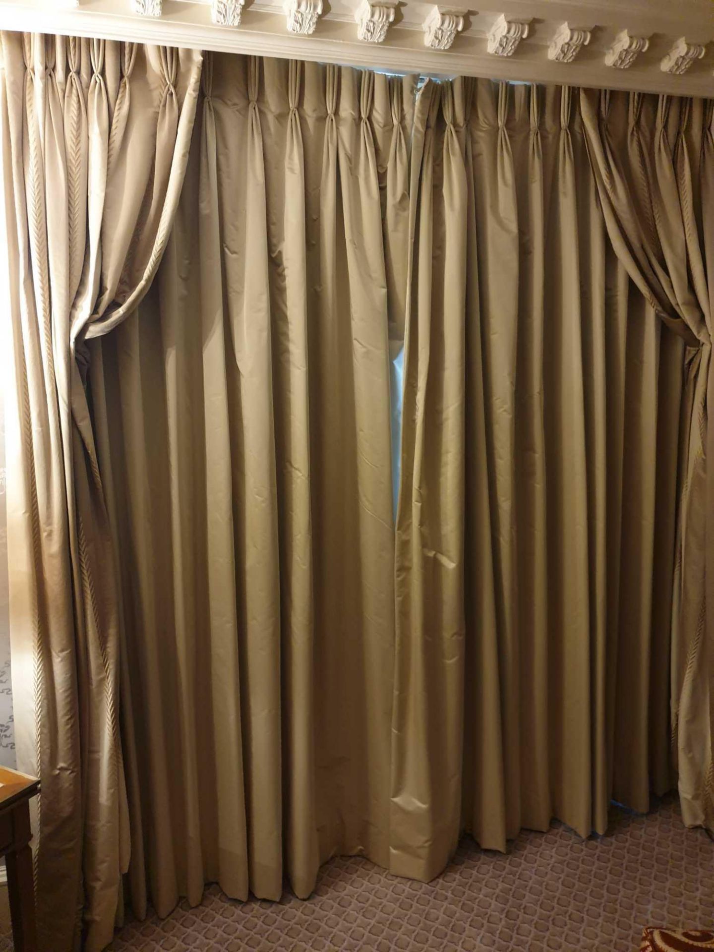 A Pair Of Silk Drapes And Jabots 180 x 280cm (Room 321)