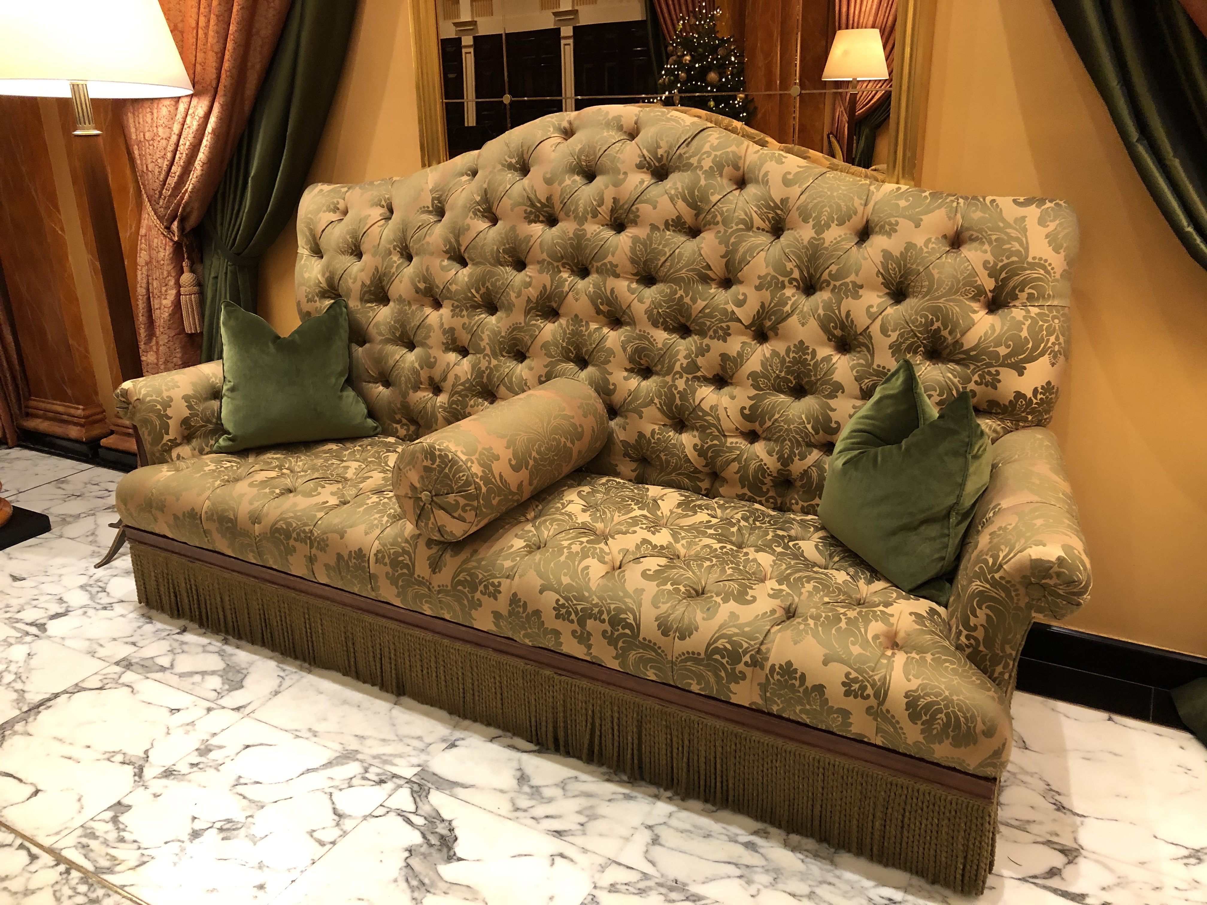 A Georgian style upholstered camel back sofa solid wood frame with tufted back in the George III - Image 2 of 3