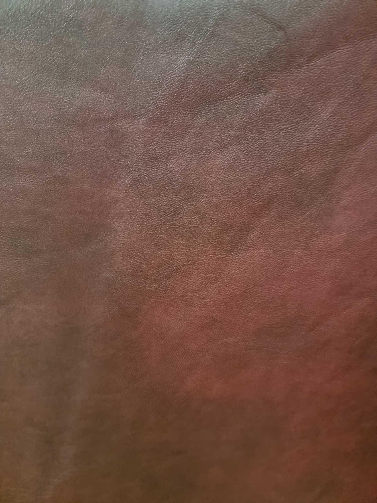 Palazzo Grenadine Leather Hide approximately 5.46mÂ² 2.6 x 2.1cm - Image 2 of 2