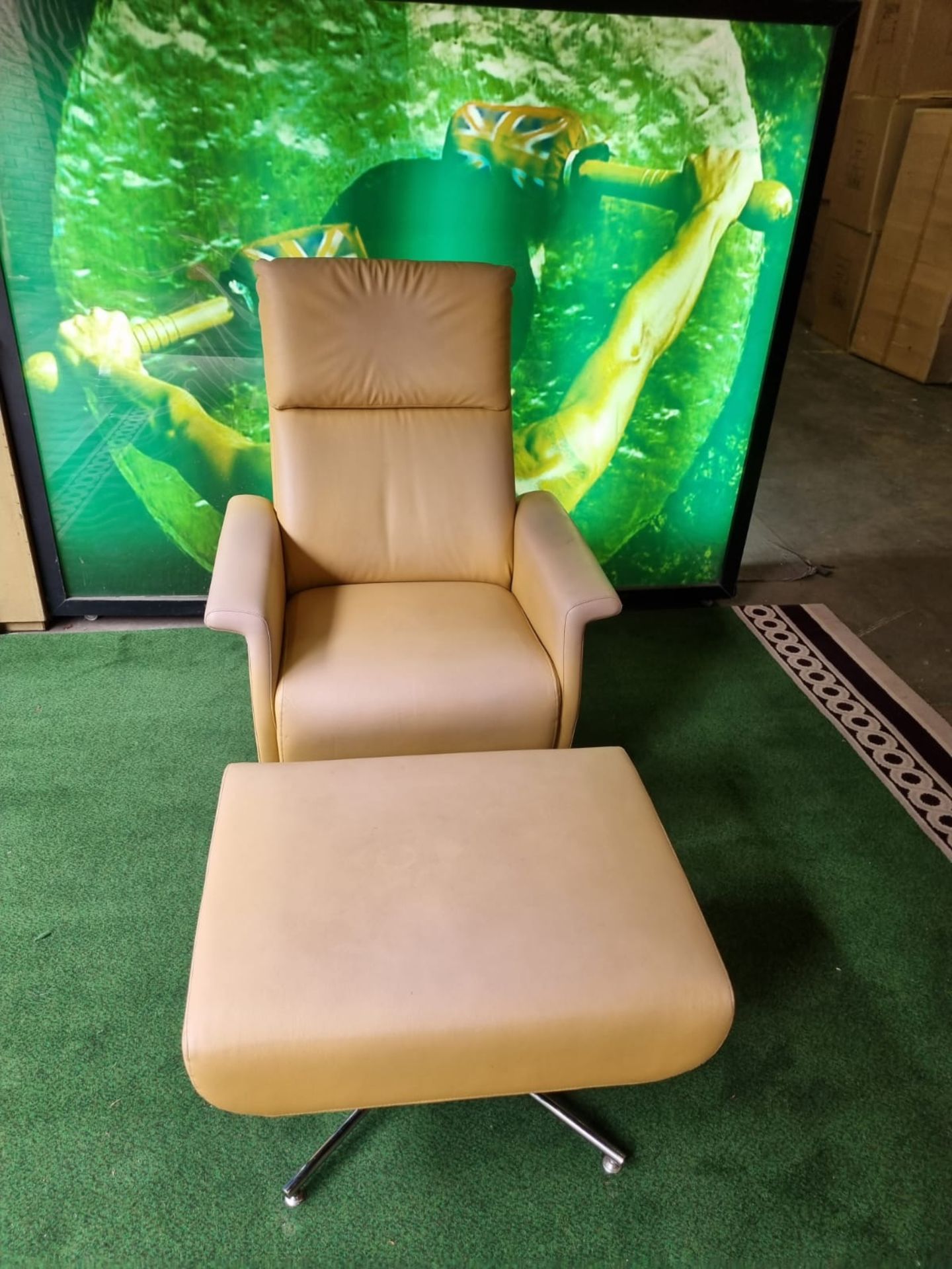 A pair of La Cividina Italy Leather high back contemporary swivel relaxer chairs complete with - Image 3 of 11