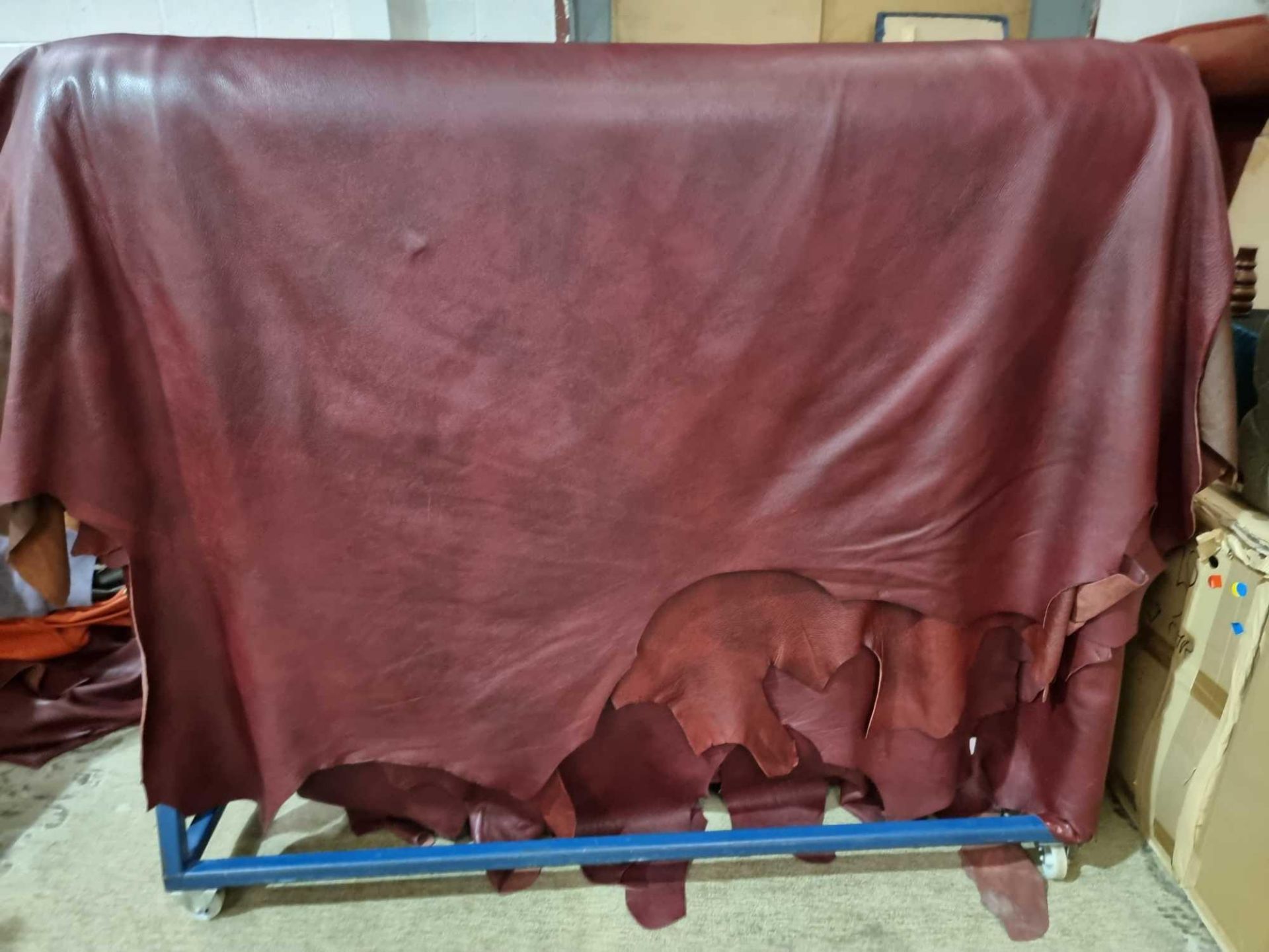 Palazzo Grenadine Leather Hide approximately 3.99mÂ² 2.1 x 1.9cm