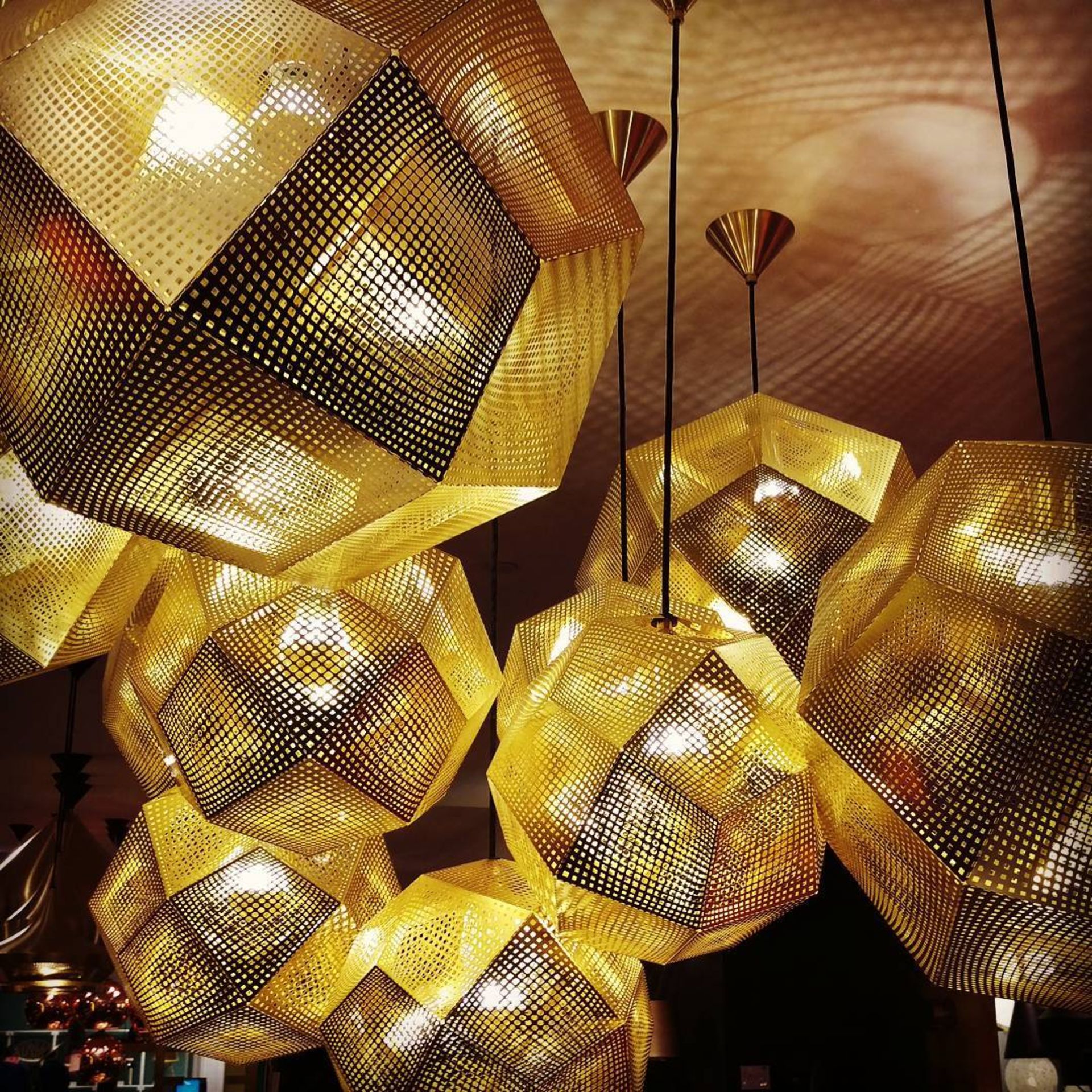 Rango 32cm Gold Pendant Light Inspired by the logic of mathematics, the shade is composed of many - Image 2 of 4