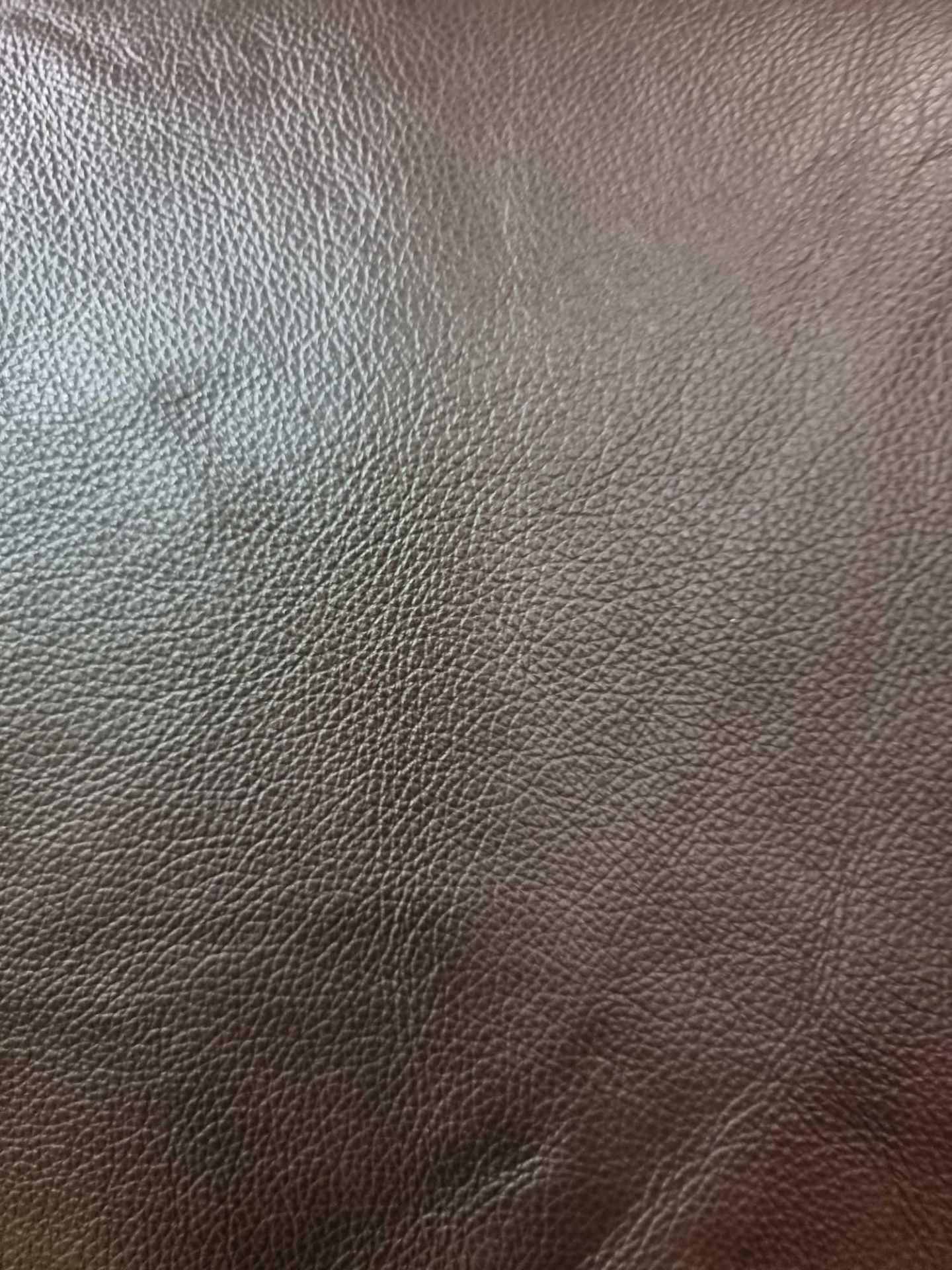 Mastrotto Dakota Chocolate Leather Hide approximately 3.96mÂ² 2.2 x 1.8cm - Image 2 of 2