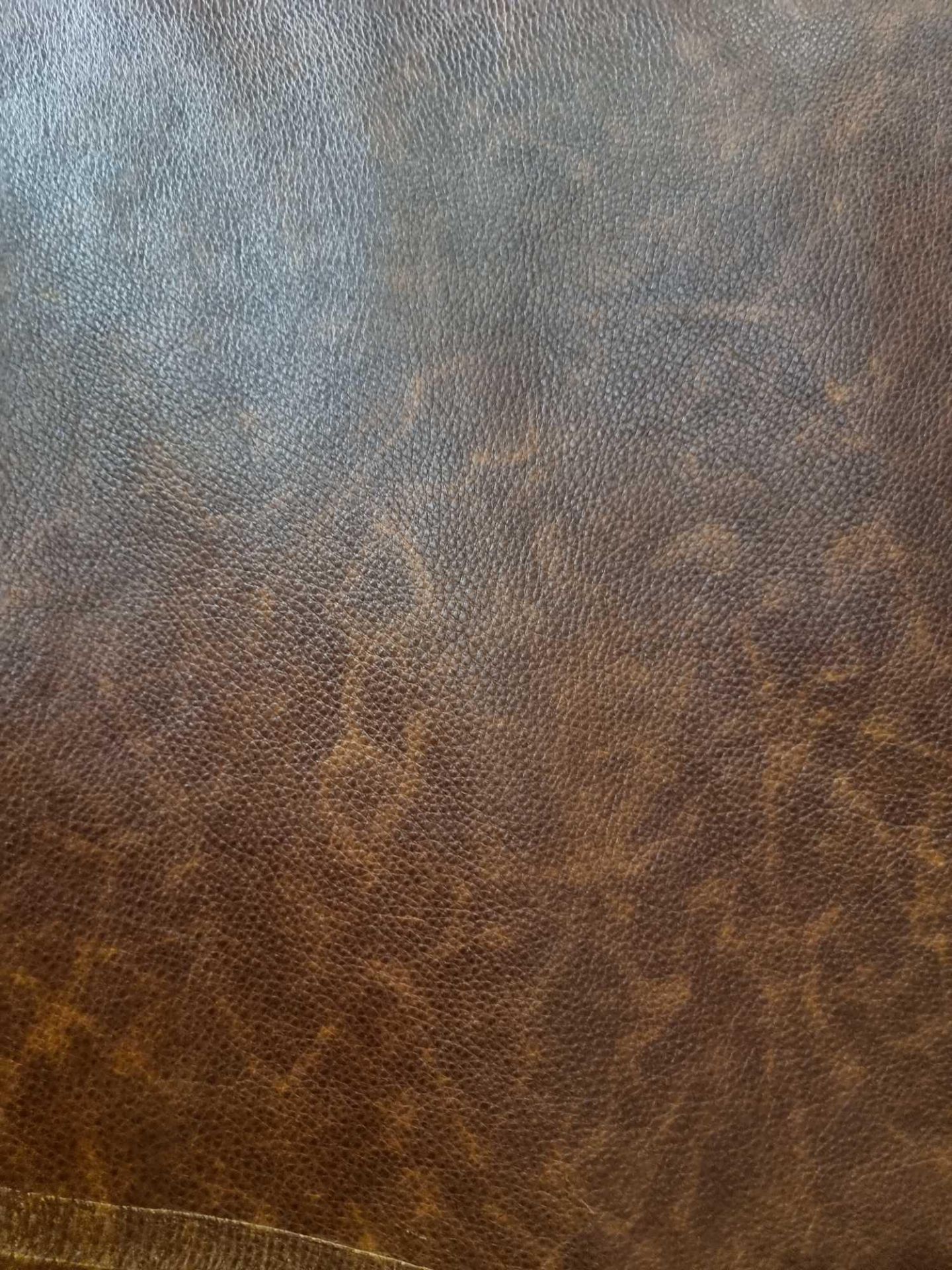 Roseal Seattle Cigar Leather Hide approximately 3.4mÂ² 2 x 1.7cm - Image 2 of 3