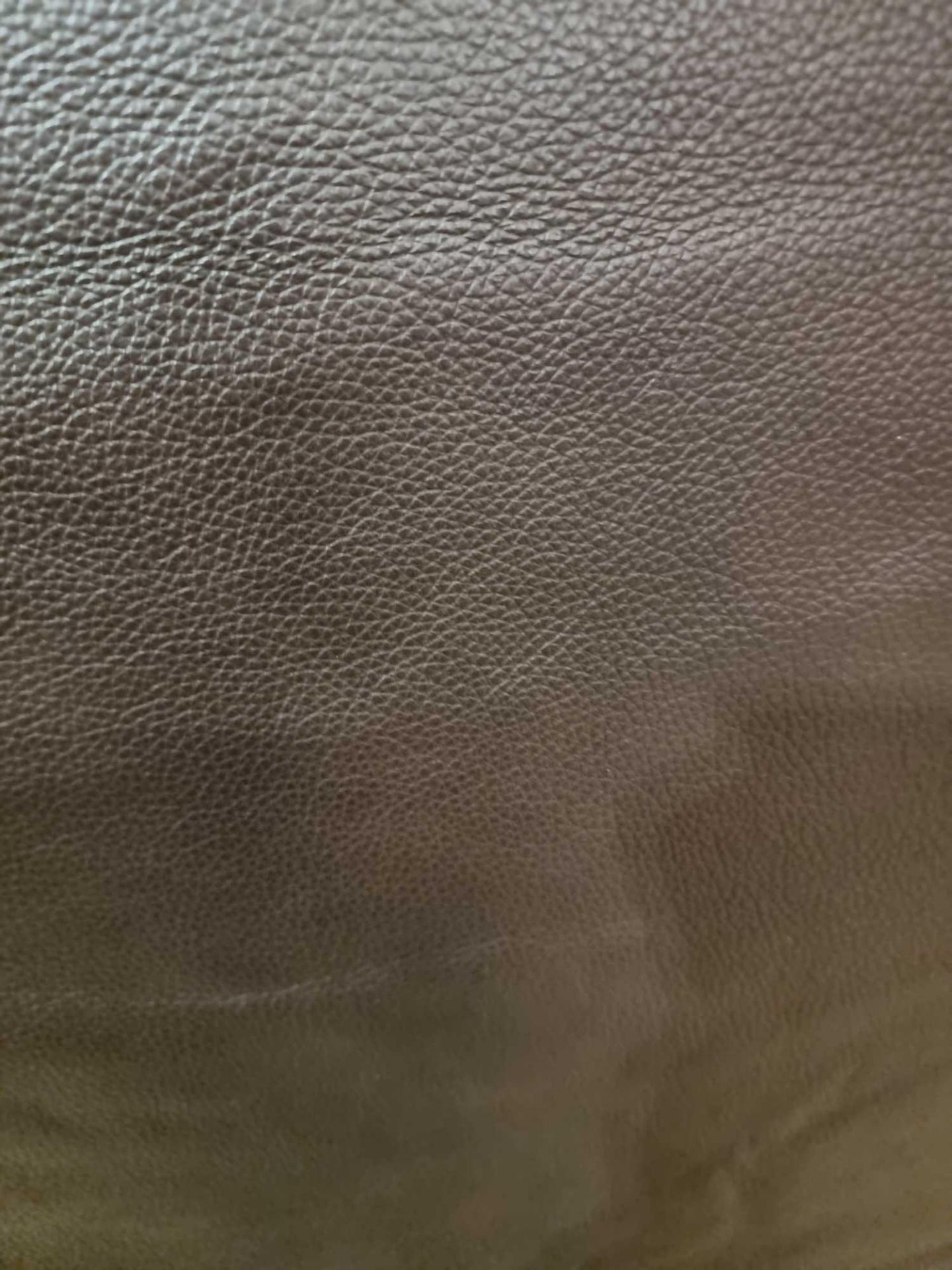Mastrotto Dakota Chocolate Leather Hide approximately 3.78mÂ² 2.1 x 1.8cm - Image 2 of 2
