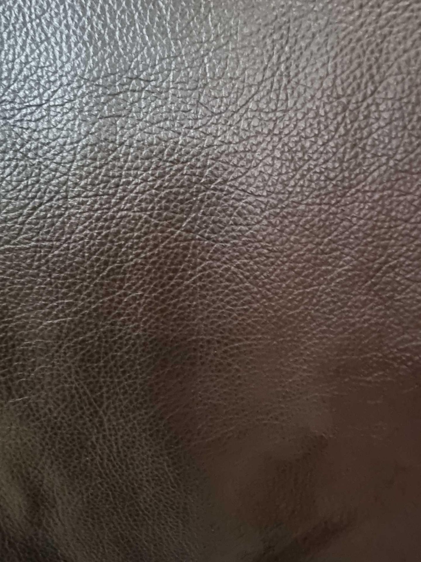 Mastrotto Dakota Chocolate Leather Hide approximately 3.8mÂ² 2 x 1.9cm - Image 2 of 3