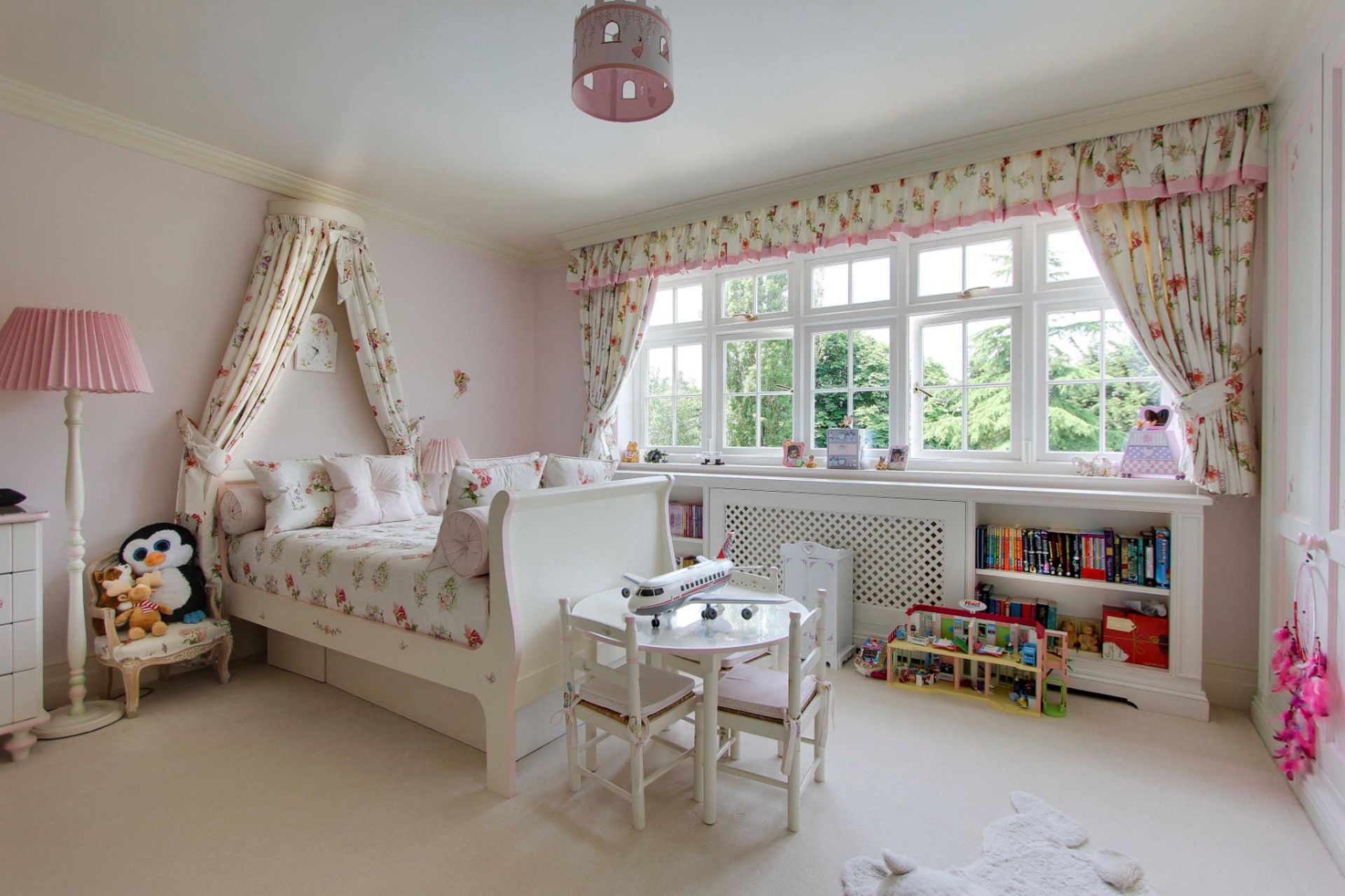 2 x sets of children room drapes one set gingham floral pattern and one set plain with pom pom - Image 3 of 3
