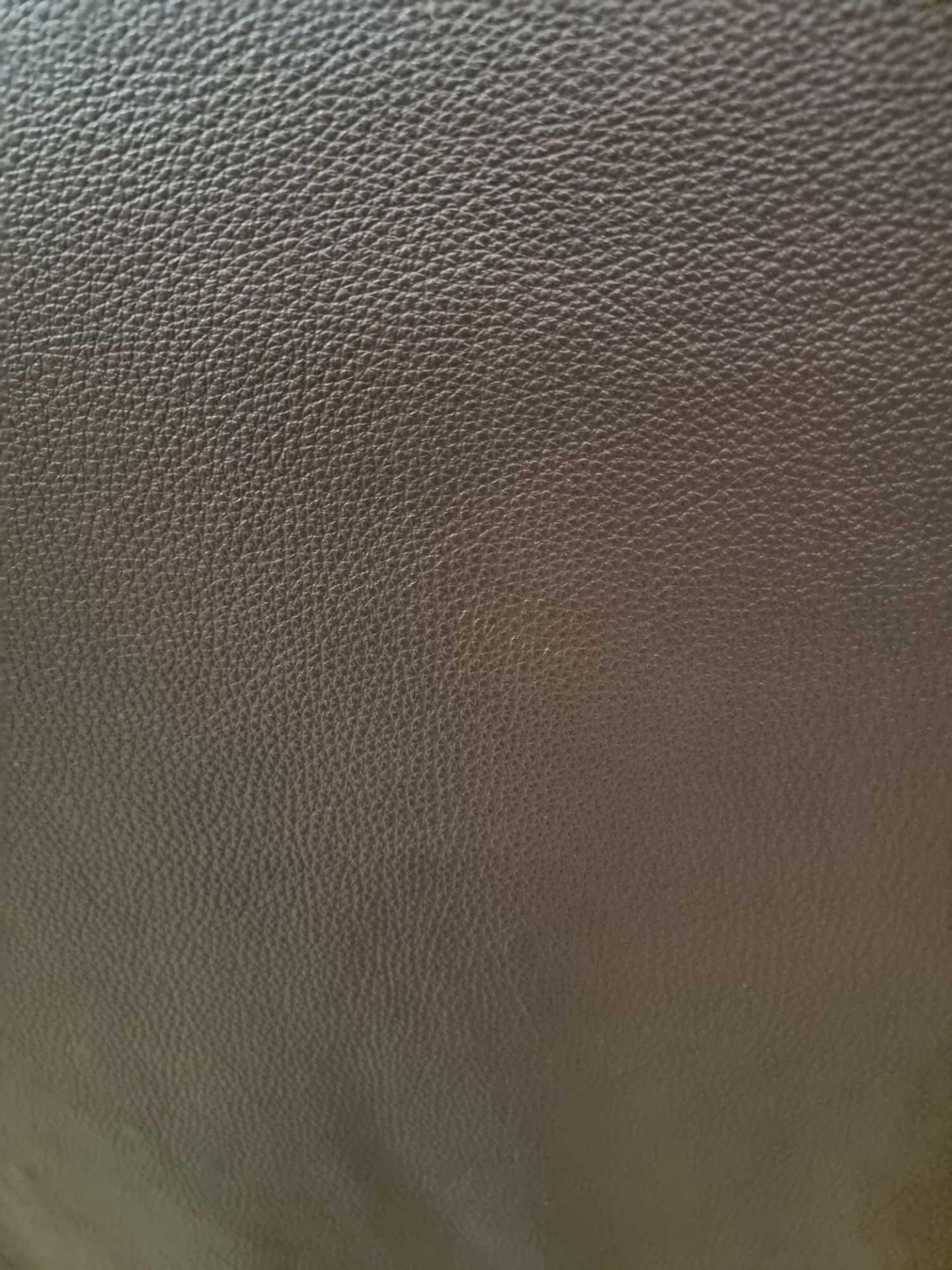 Mastrotto Mustang Bourneville Leather Hide approximately 3.96mÂ² 2.2 x 1.8cm - Bild 2 aus 3