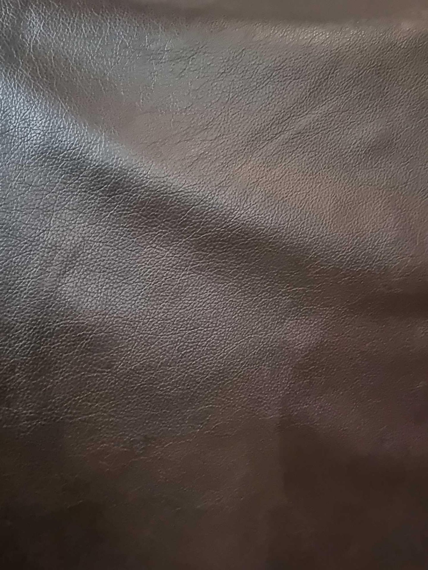 Mastrotto Hudson Chocolate Leather Hide approximately 2.7mÂ² 1.8 x 1.5cm - Bild 2 aus 2