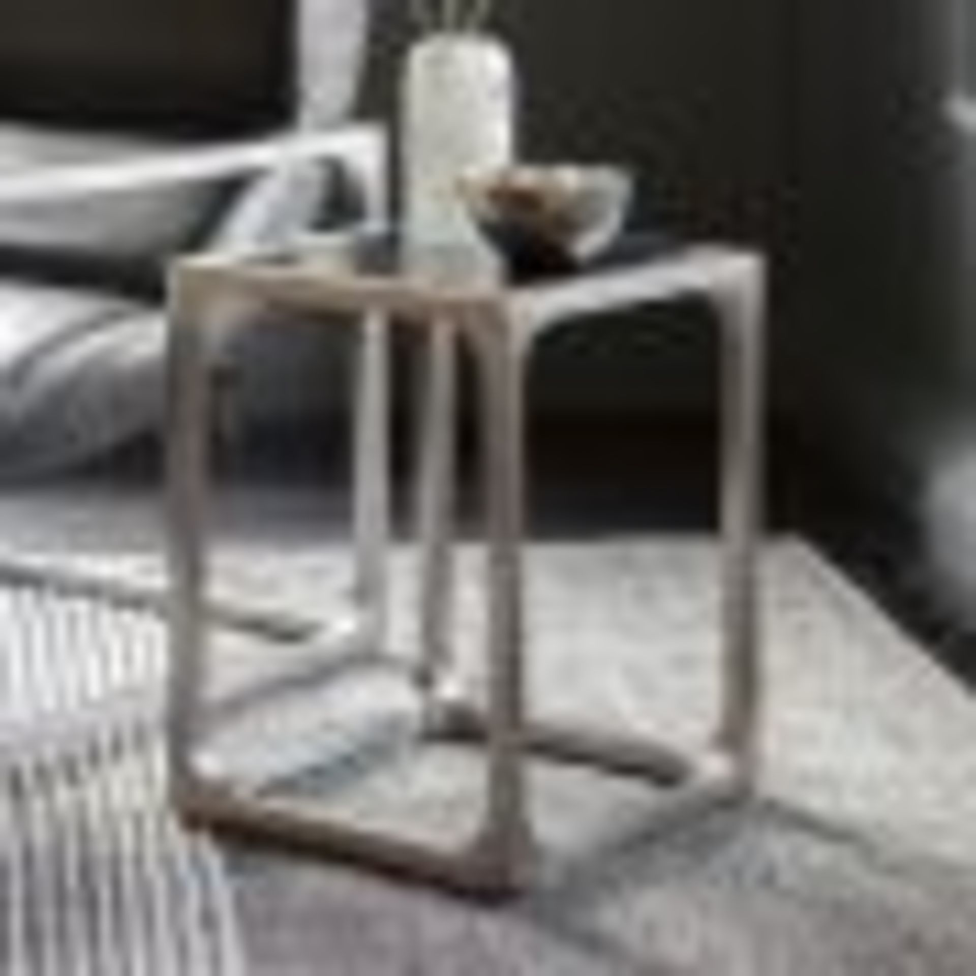 Roma Side Table in Pewter is a visually arresting piece that is perfect for any room if you want - Bild 2 aus 3