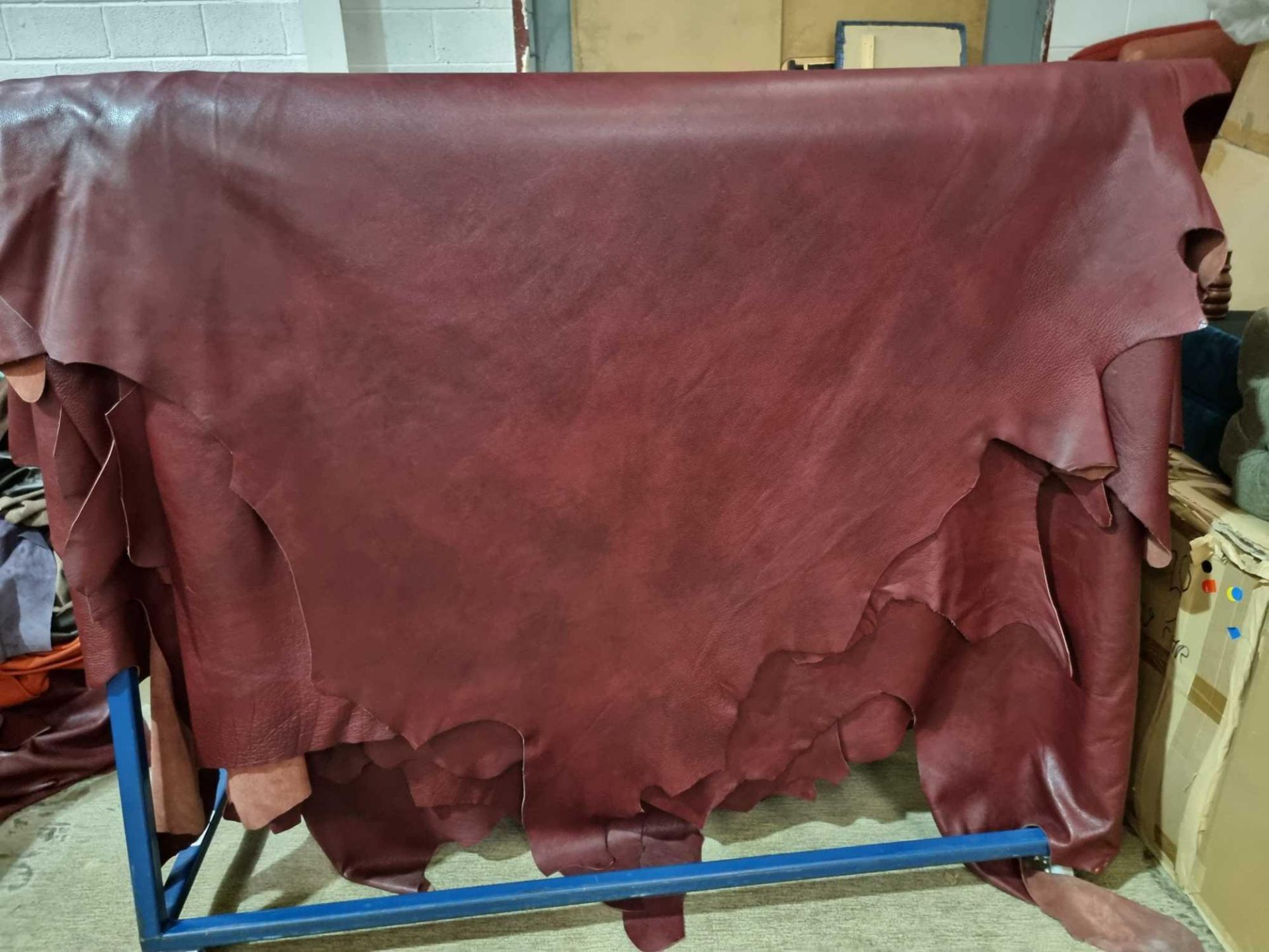 Palazzo Grenadine Leather Hide approximately 3.42mÂ² 1.9 x 1.8cm