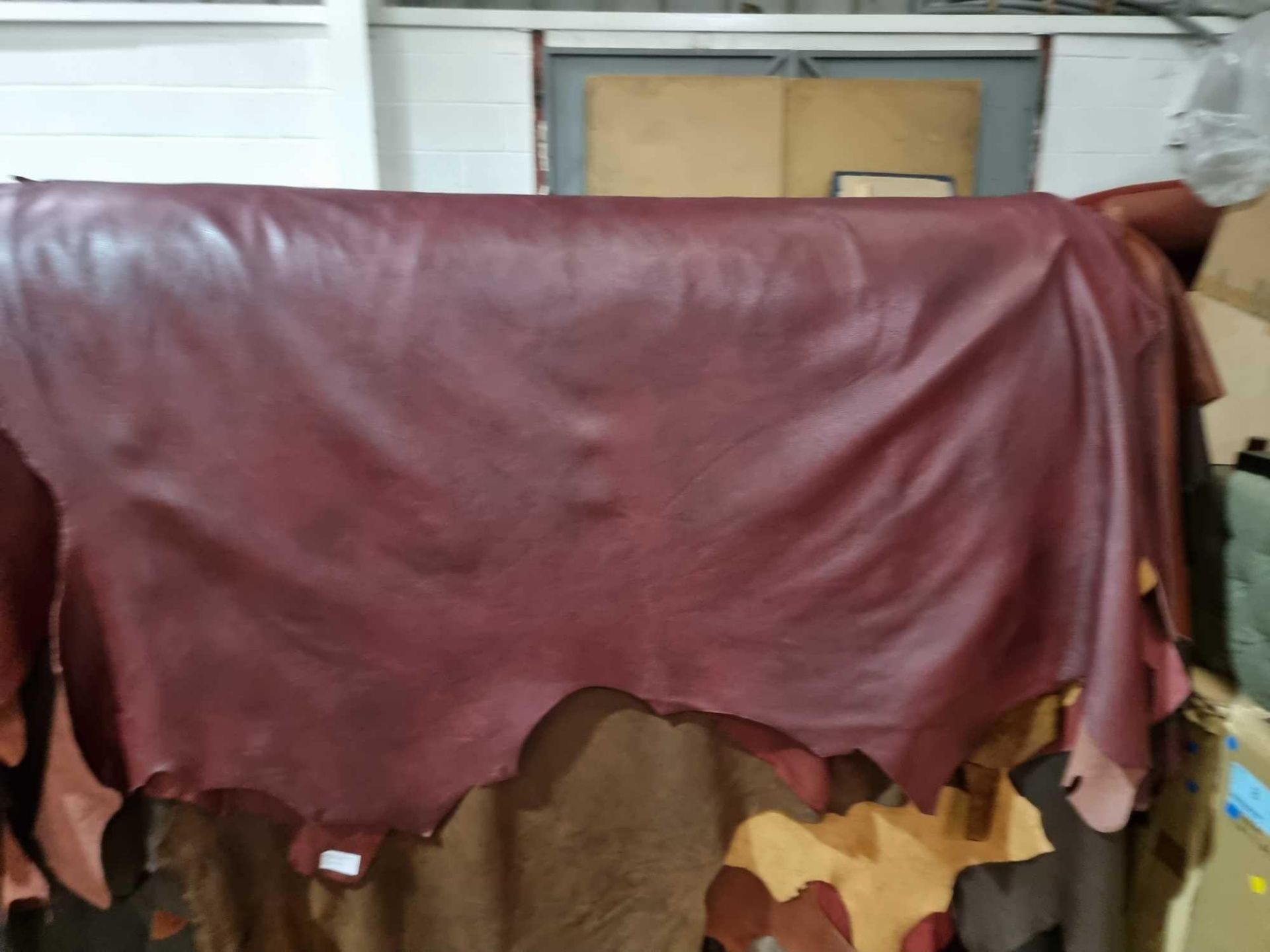 Palazzo Grenadine Leather Hide approximately 3.42mÂ² 1.9 x 1.8cm