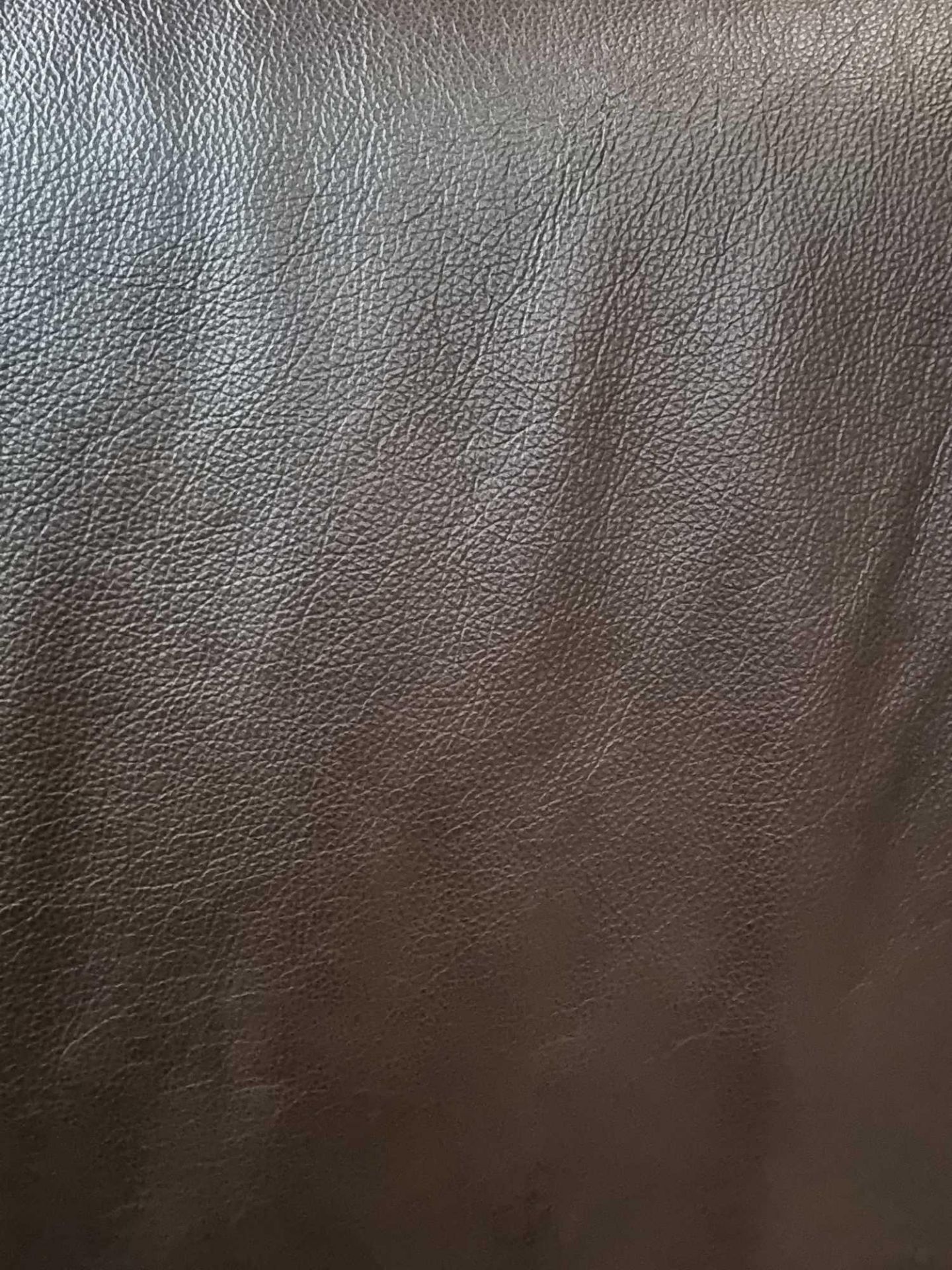 Mastrotto Hudson Chocolate Leather Hide approximately 3.2mÂ² 2 x 1.6cm - Image 2 of 2