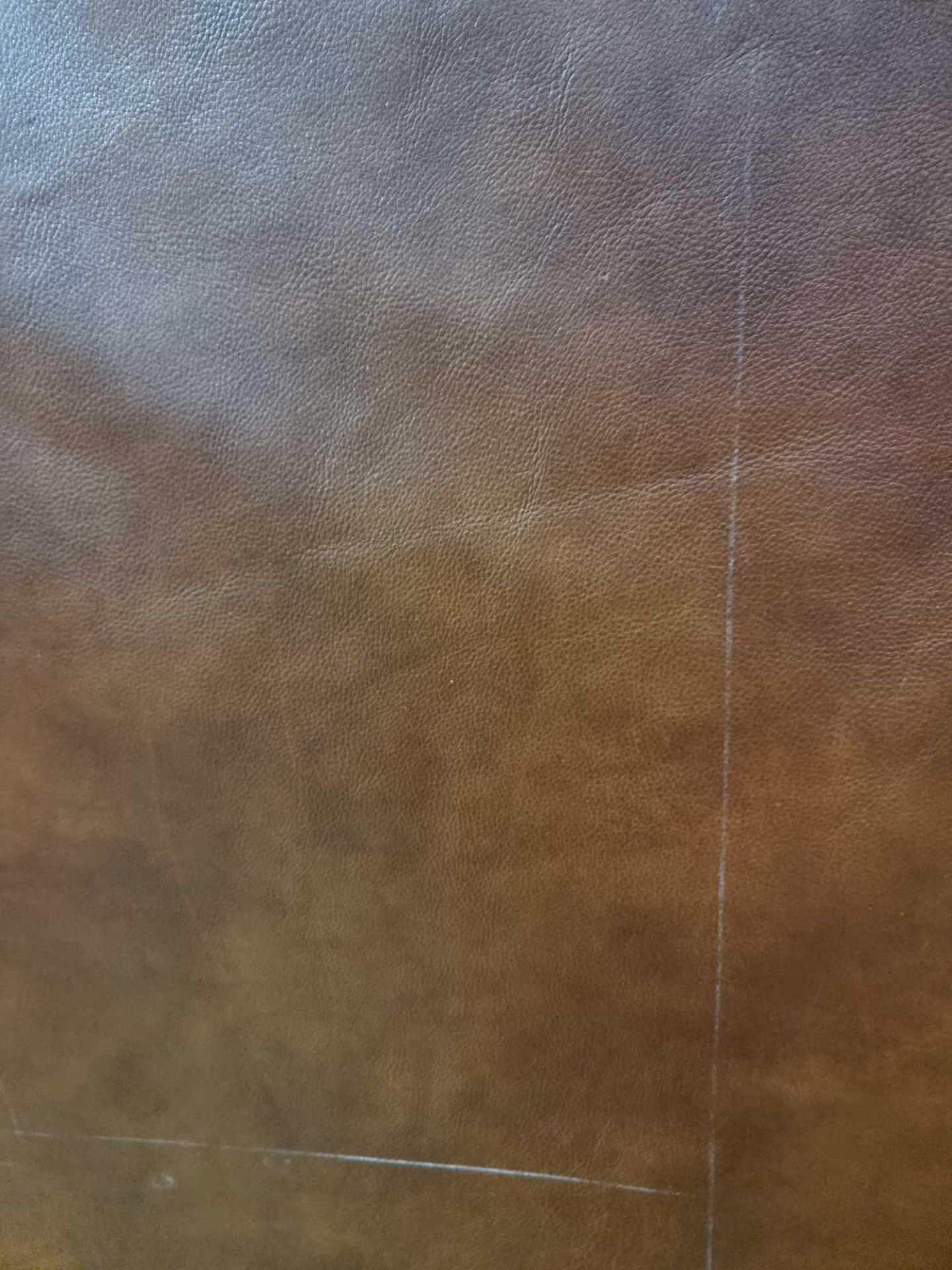 Brown Leather Hide approximately 4.37mÂ² 2.3 x 1.9cm - Bild 2 aus 2