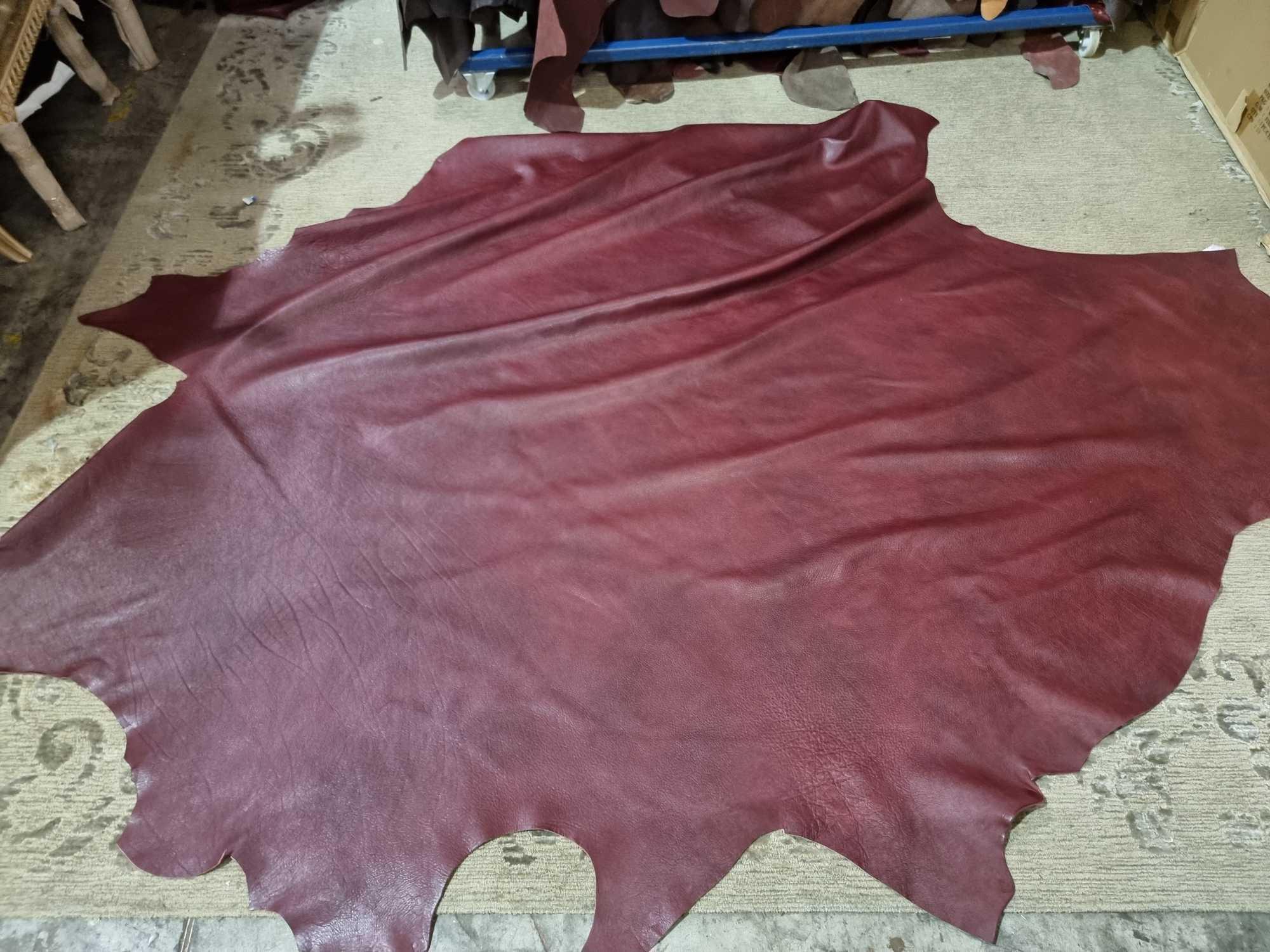 Palazzo Grenadine Leather Hide approximately 4.86mÂ² 2.7 x 1.8cm - Image 2 of 3