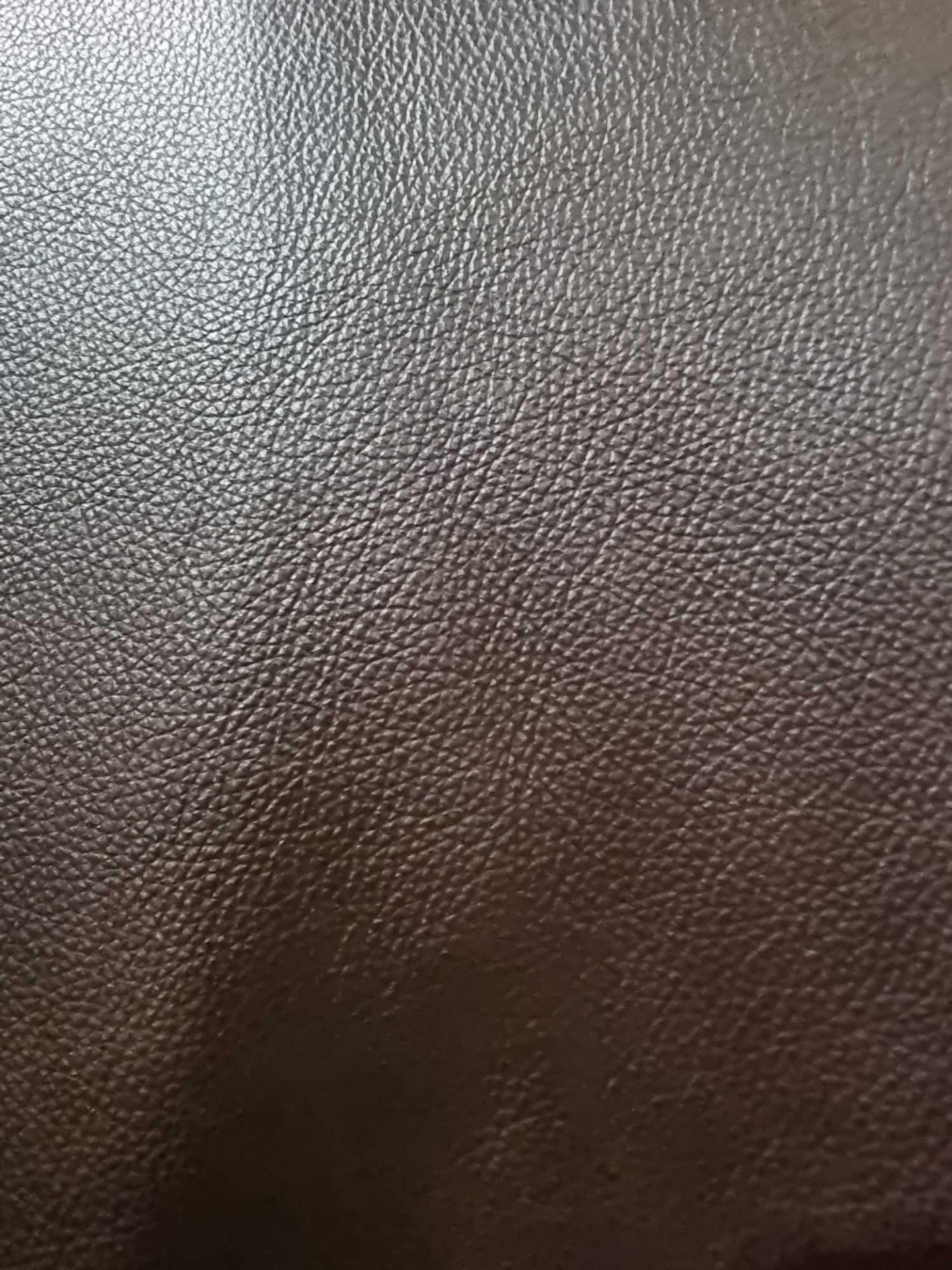 Mastrotto Hudson Chocolate Leather Hide approximately 2.7mÂ² 1.8 x 1.5cm - Image 2 of 2