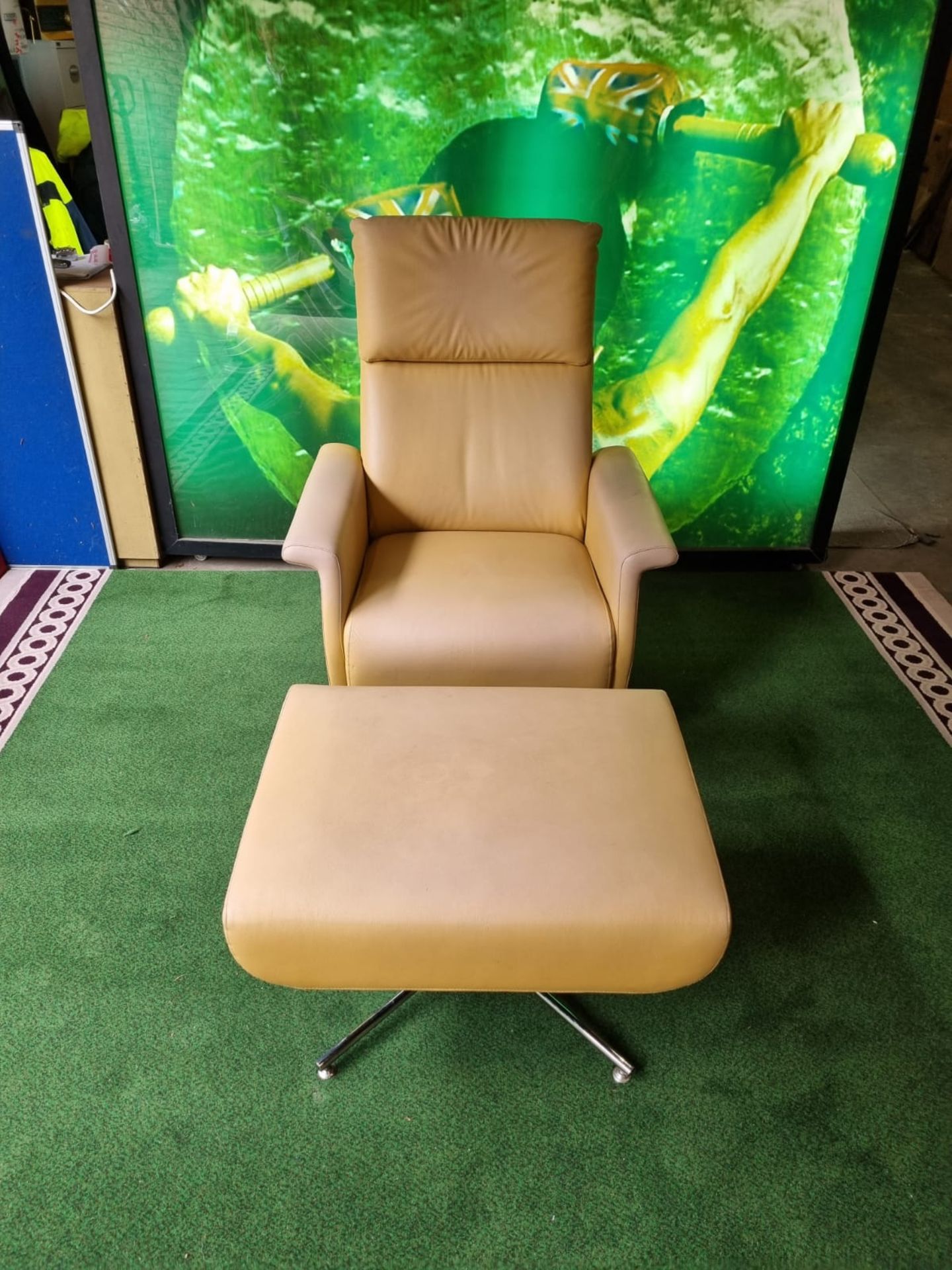 A pair of La Cividina Italy Leather high back contemporary swivel relaxer chairs complete with - Image 5 of 11