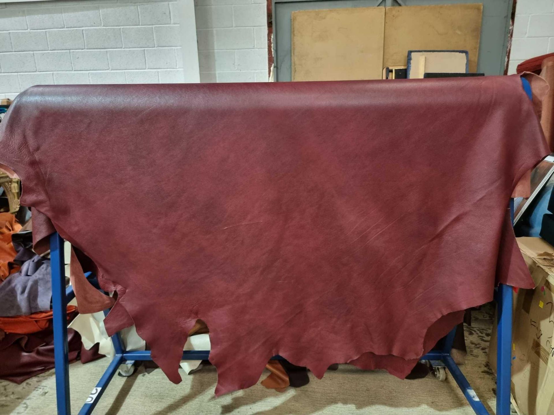 Palazzo Grenadine Leather Hide approximately 4.18mÂ² 2.2 x 1.9cm