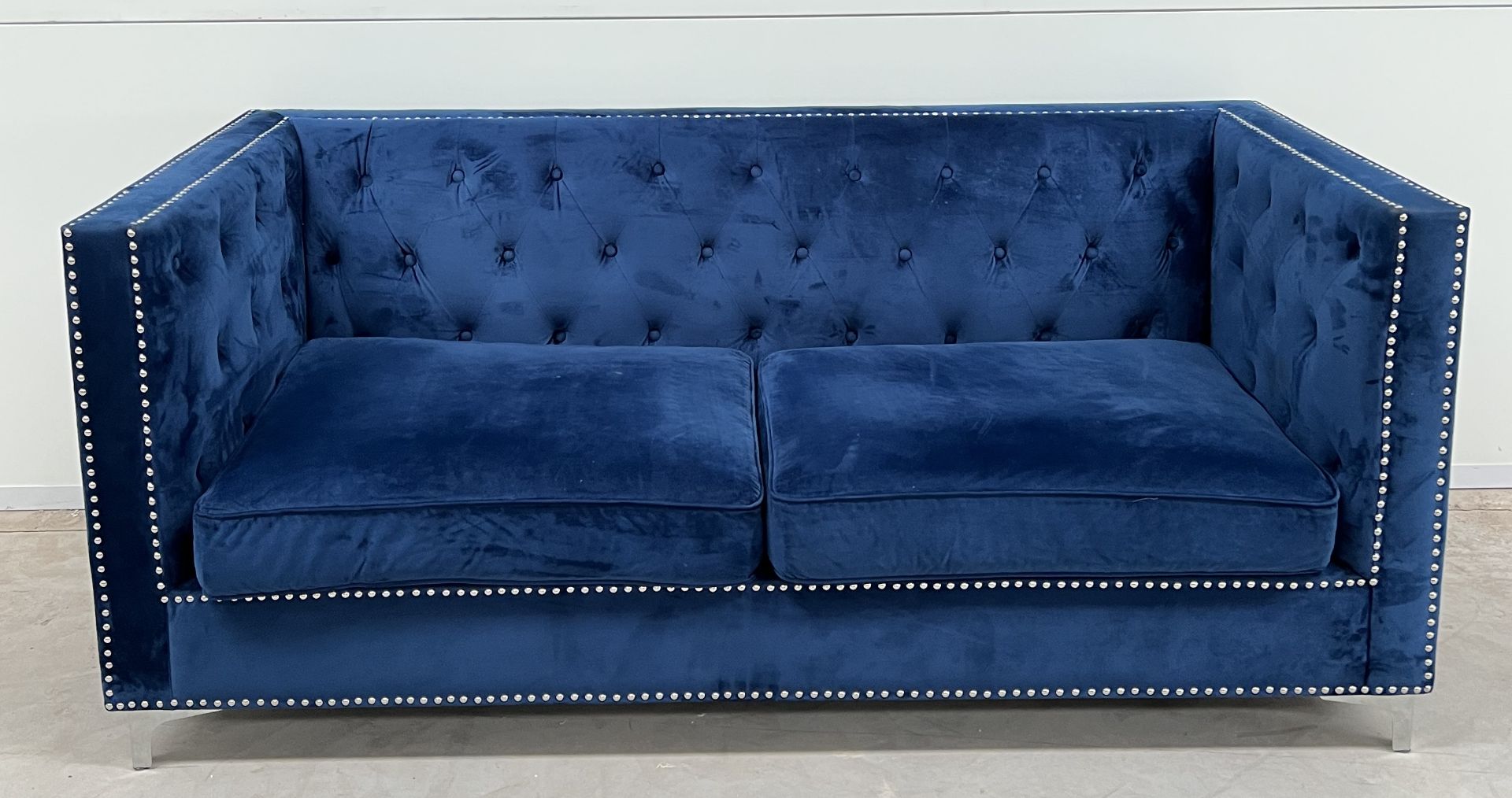 New York Blue Velvet 3 Seater Sofa The New York Collection Gives A Modern Twist On The