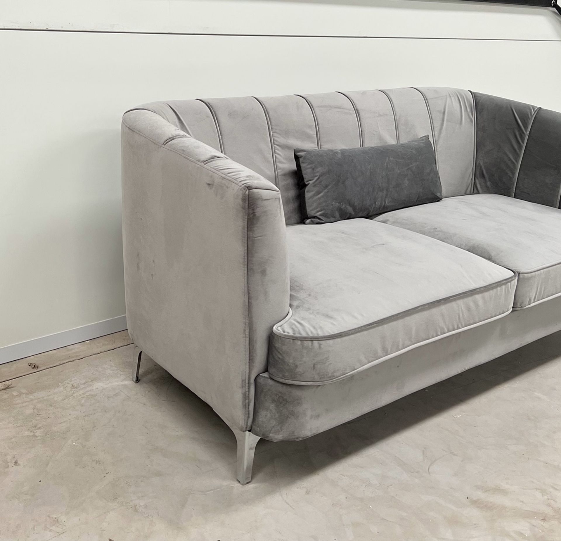 Lulu Two Seater Sofa In Grey Velvet With Steek Legs Reminiscent Of An Exotic Seashell. Exceptionally - Image 3 of 3