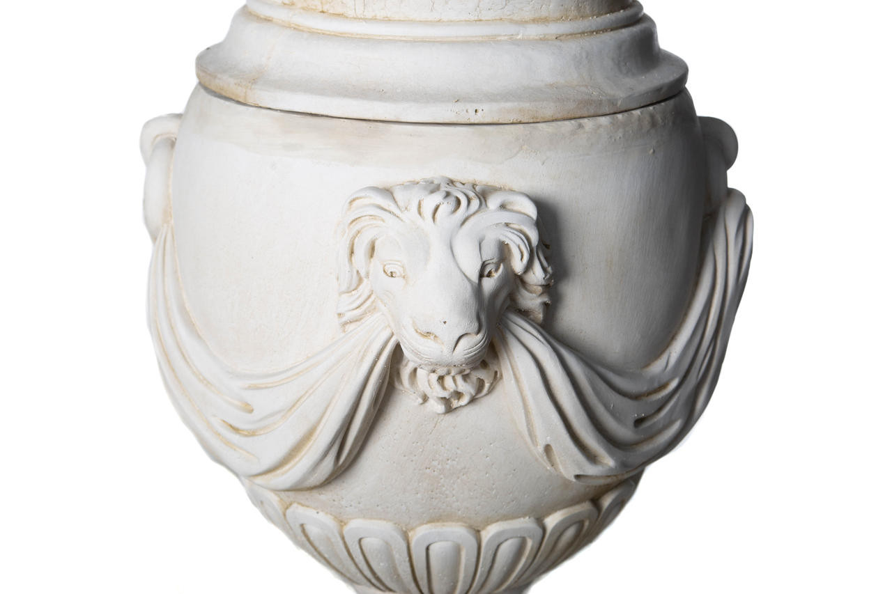 A Pair Of Extremely Large Draped Lion Head Garden Urns Extremely Large Antique Style Pot With Swag - Image 2 of 4