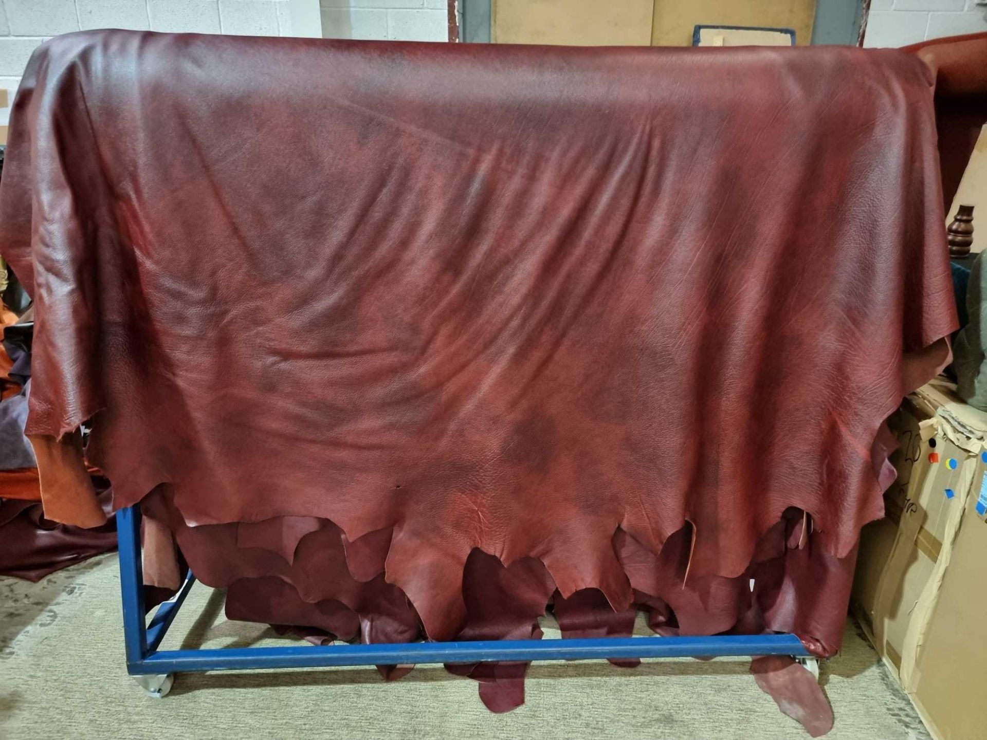 Palazzo Grenadine Leather Hide approximately 5.06mÂ² 2.3 x 2.2cm ( Hide No,44)