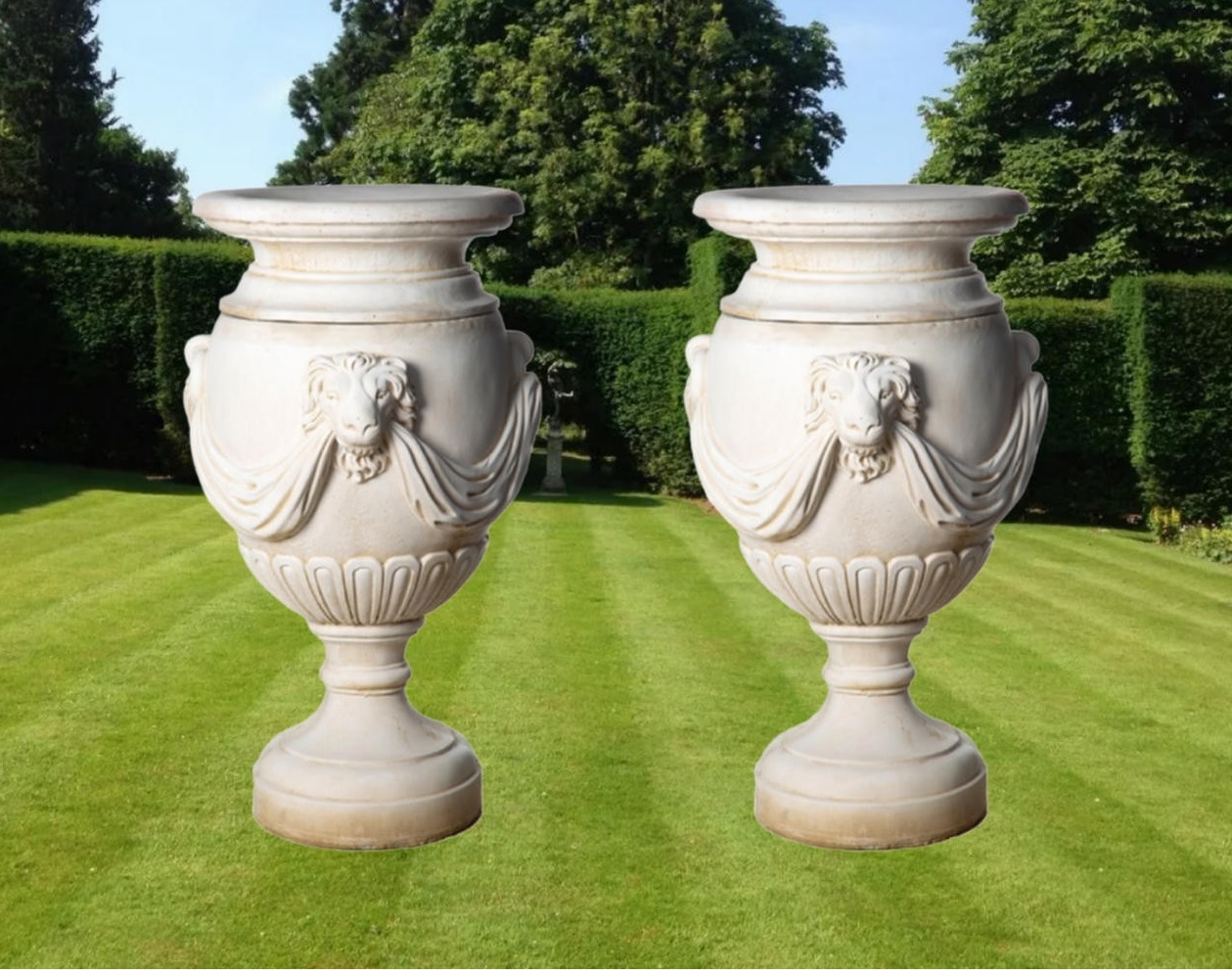 A Pair Of Extremely Large Draped Lion Head Garden Urns Extremely Large Antique Style Pot With Swag - Image 4 of 4