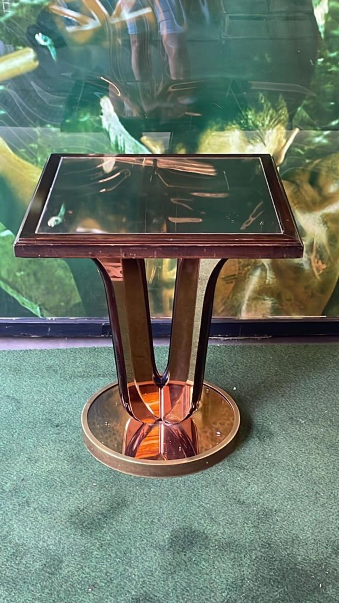 A square bar pedestal table with antiqued mirror plate accents 60 x 60 x 70cm - Image 2 of 2