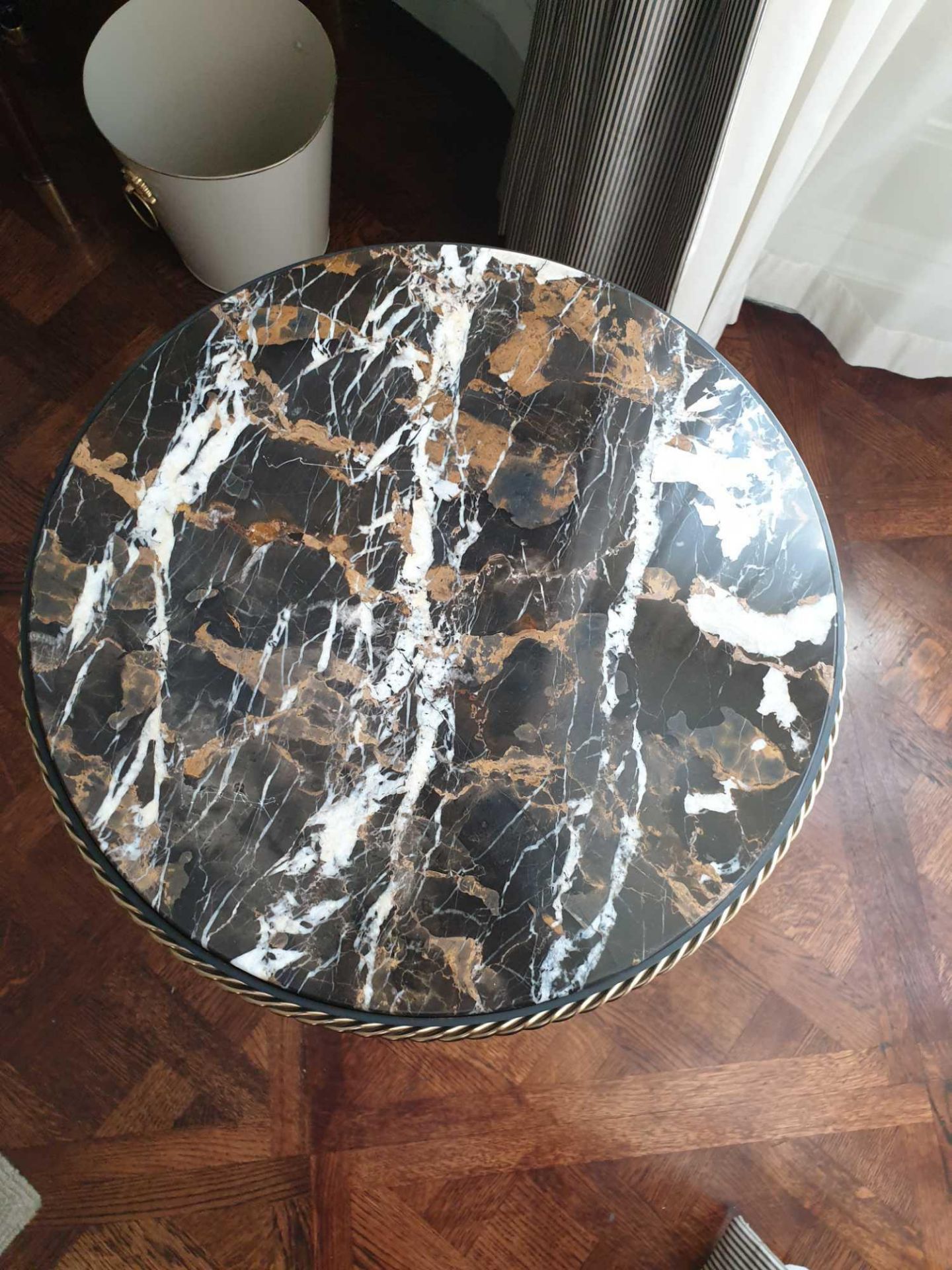 A Regency Style Marble-Top Metal Bouillotte Table Having A Bronze Framed Marble Top Supported By - Bild 2 aus 3
