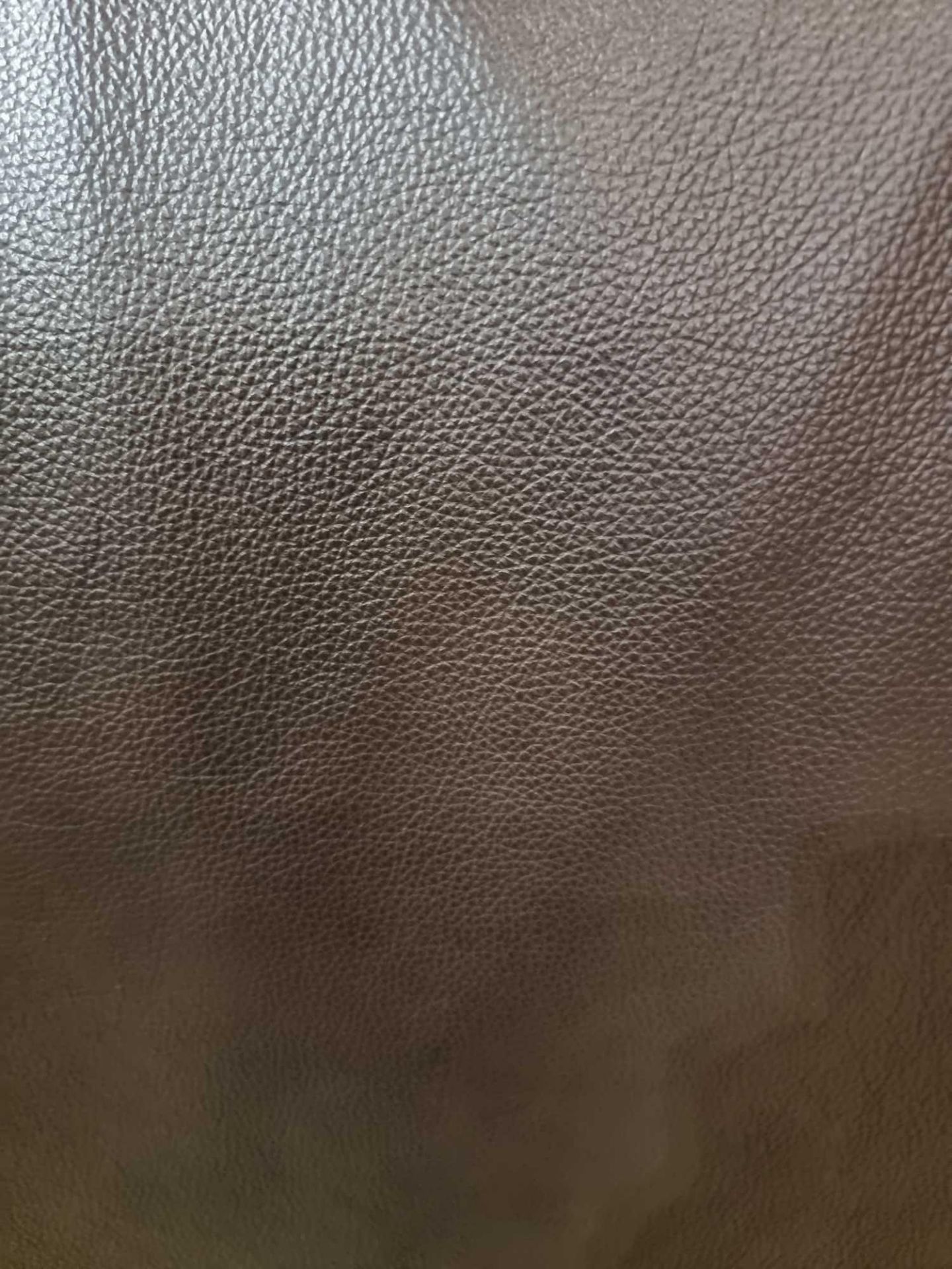 Mastrotto Hudson Chocolate Leather Hide approximately 4.37mÂ² 2.3 x 1.9cm ( Hide No,129) - Bild 2 aus 2