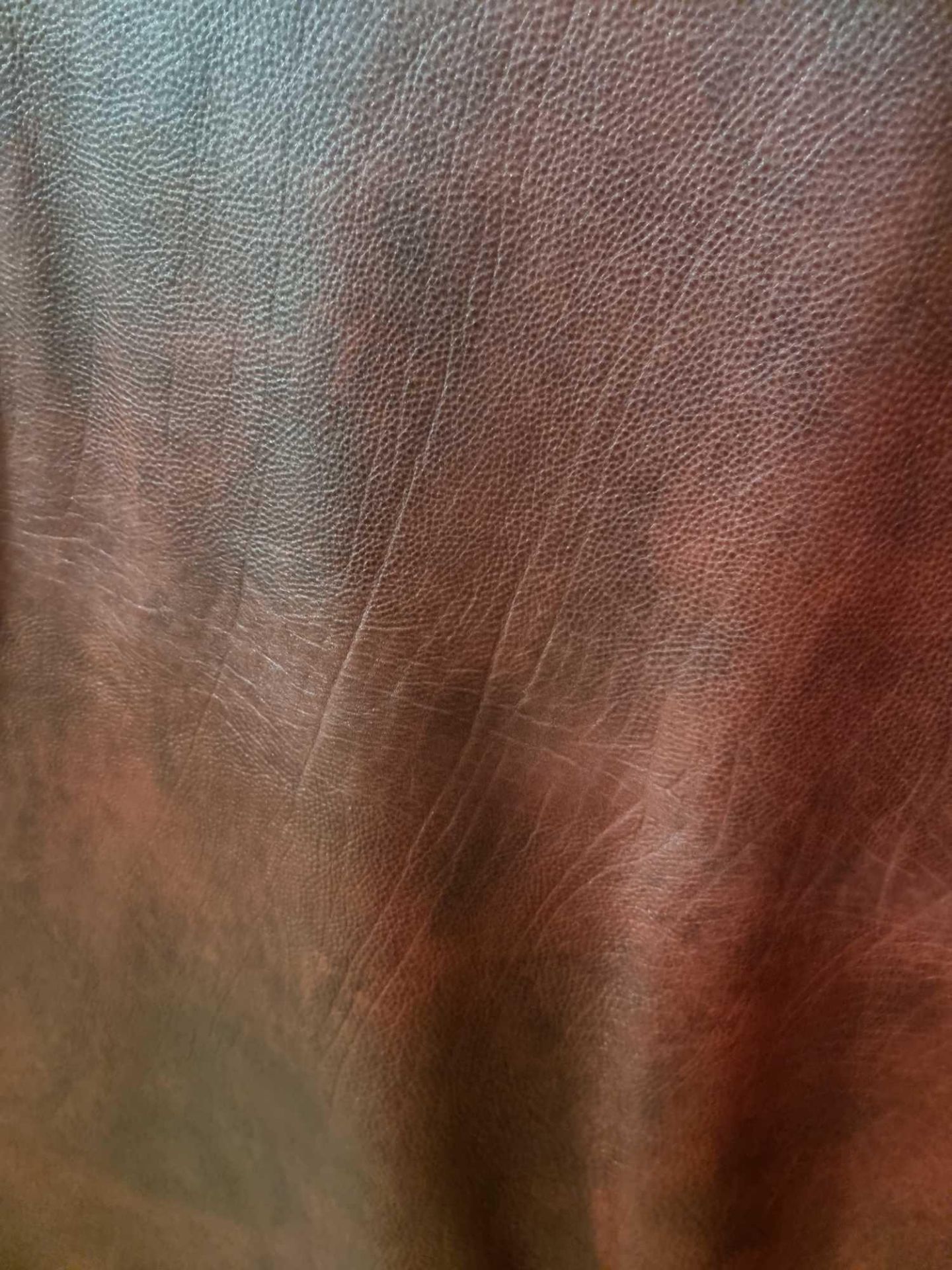 Palazzo Grenadine Leather Hide approximately 5.06mÂ² 2.3 x 2.2cm ( Hide No,44) - Bild 2 aus 2