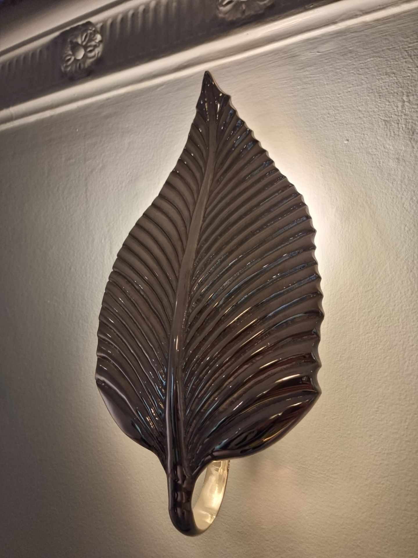 Dernier and Hamlyn Bespoke Leaf Wall Light In Solid Brass Metalwork finished in polished silver - Bild 2 aus 7