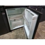 Dometic Silver Door HiPro 6000 Minibar 60 l Class, Hinged door This stylish 50 litre minibar is