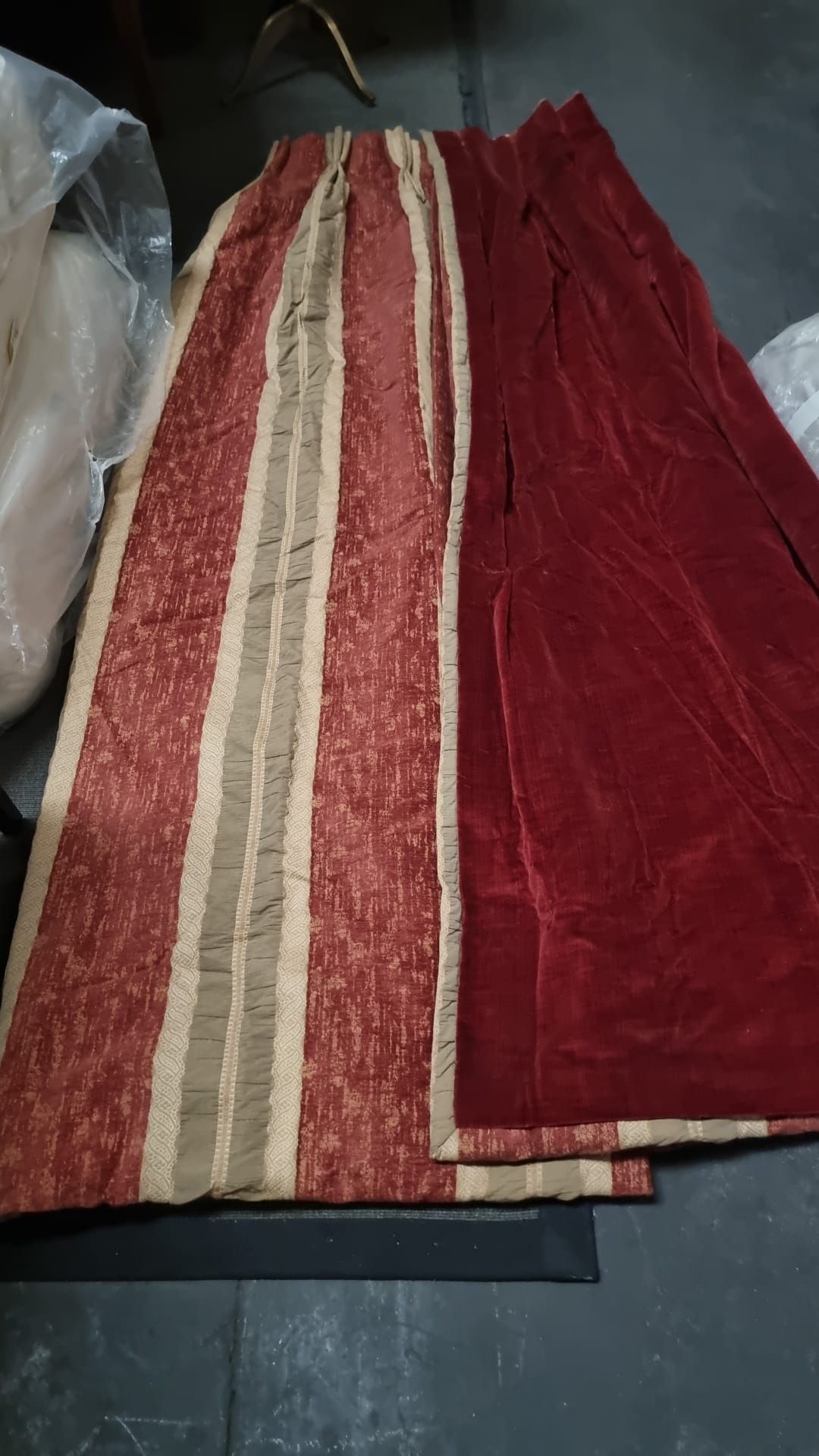 3 x very heavy cotton drapery panels fully lined and insulated in a red gold and green pattern lined - Image 3 of 3