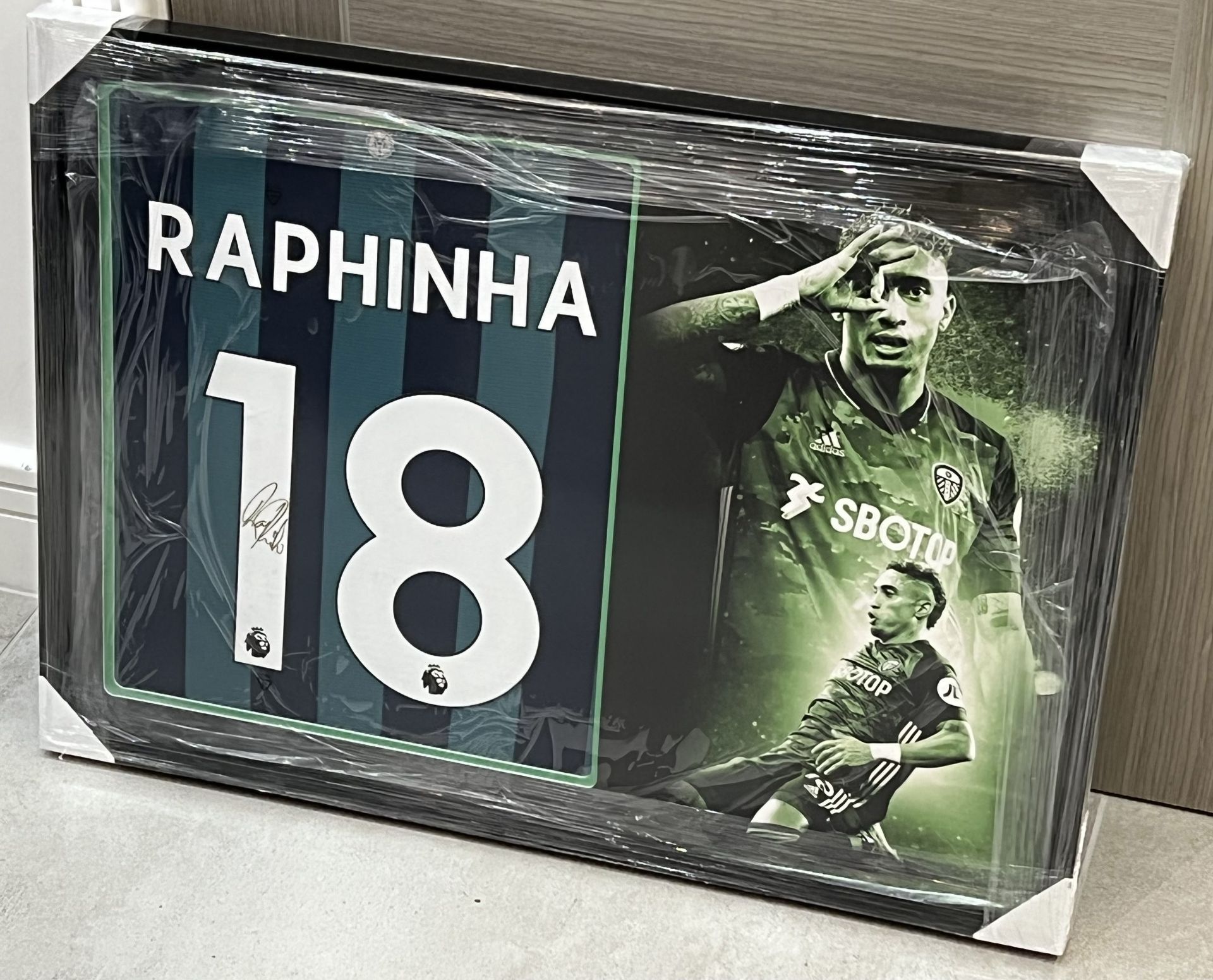 Authentic Leeds United shirt display hand signed by Brazilian football player Raphinha , currently - Image 3 of 5