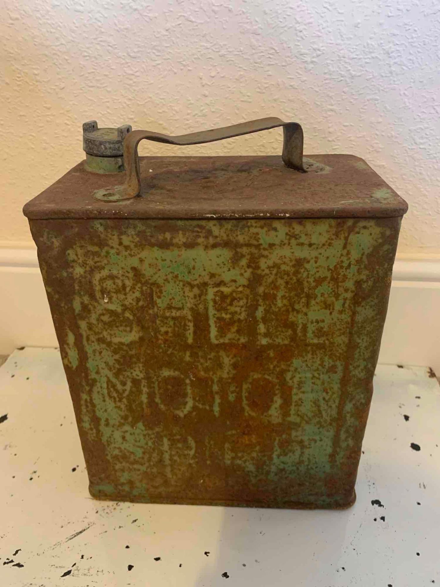 Shell Motor Spirit Metal Petrol Can. With Esso Lid In Original Colours With Significant Rusting - Image 6 of 6