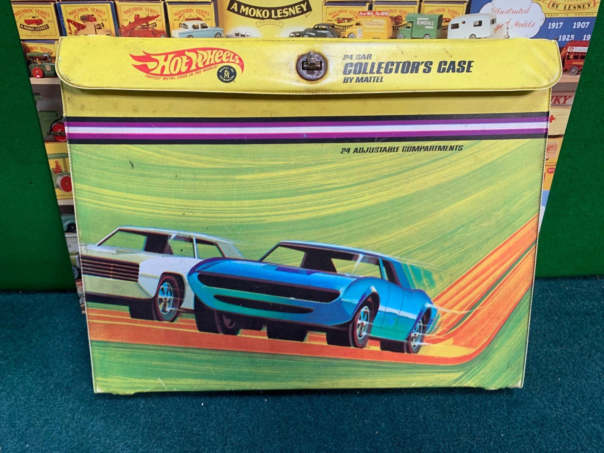 Hot Wheels Sticker Album With 2 X Carry Playset Cases - Image 6 of 9