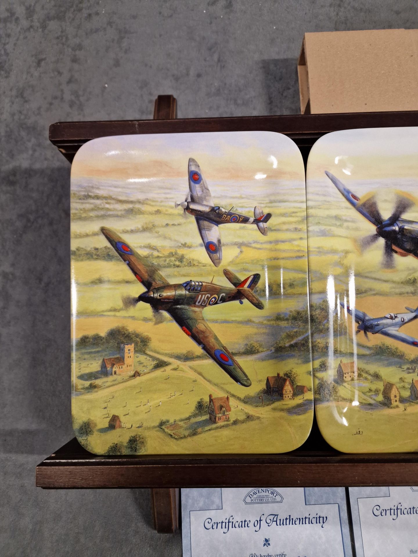 4 X Fine Porcelain The Battle Of Britain Memorial Flight Davenport Commemorative Wall Plates 9” - Bild 3 aus 11