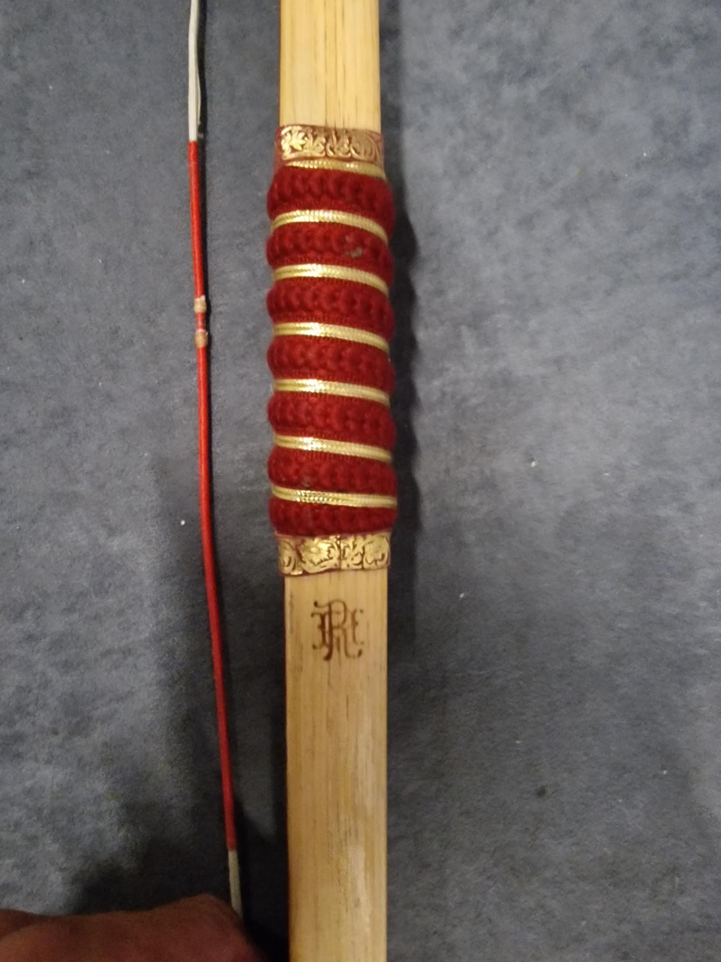 Richard Head Longbow 186cm long in good order - Image 7 of 7