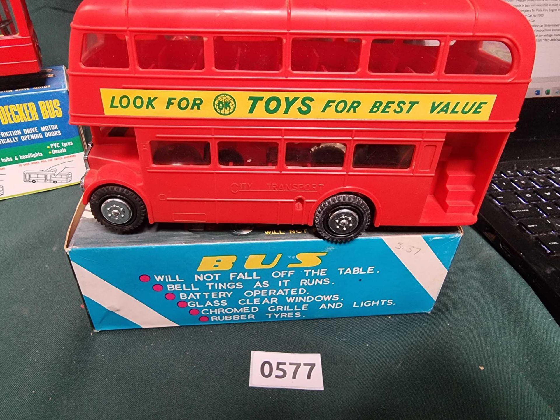4 Vintage Plastic Bus Toys Comprising Of NFIC Plastic Model No.3107 "Red Arrow" Single Decker, Coral - Bild 4 aus 5
