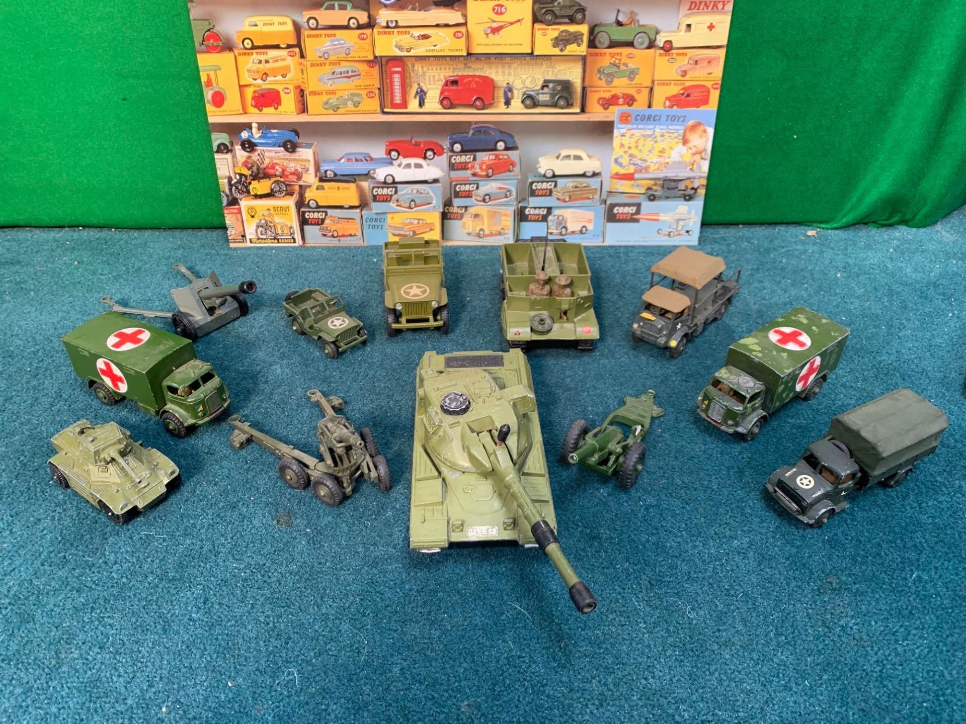 A Selection Of Dinky Military Vehicles Includes 2 X Jeeps 3 X Anti-Tank Guns And 2 X Military - Image 2 of 9